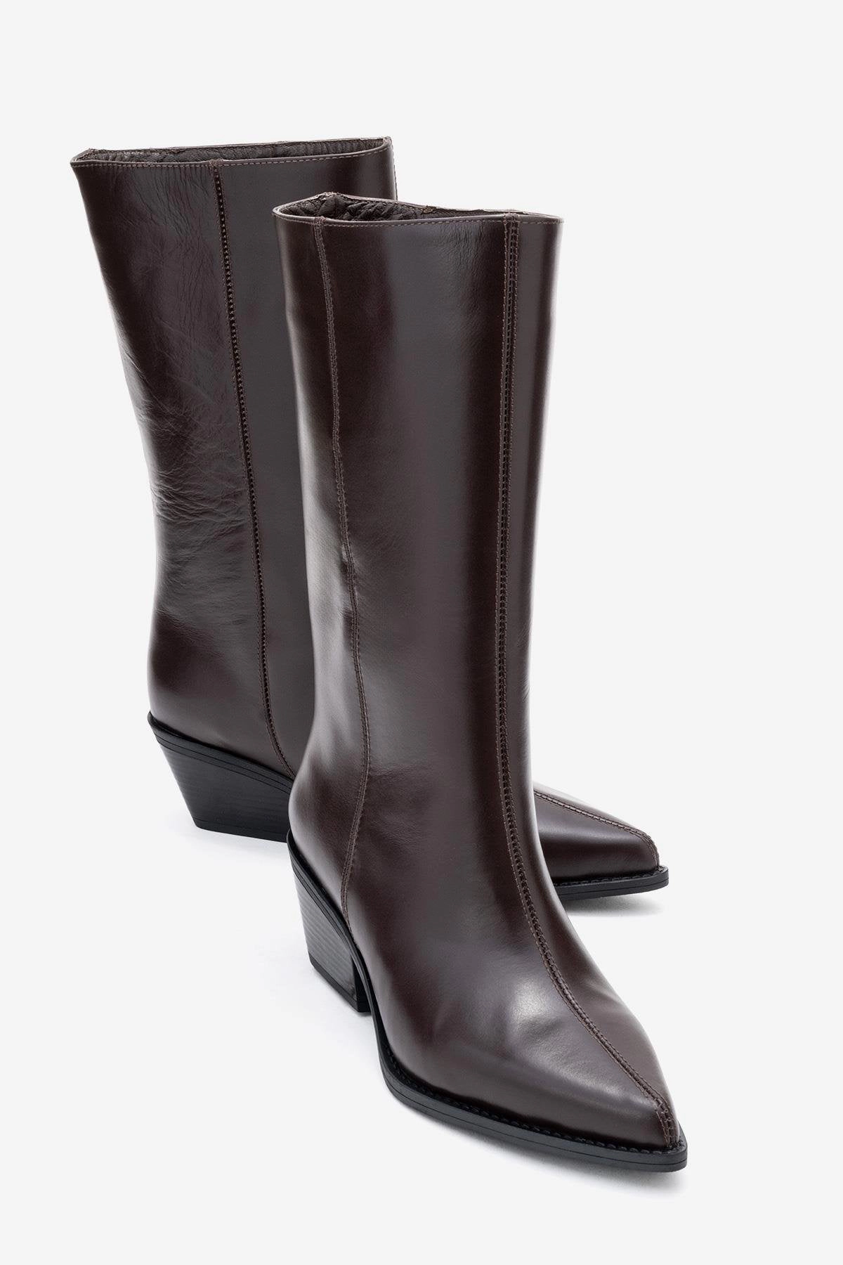 Forever & Always Womens Juana Leather Pointed Toe Boot