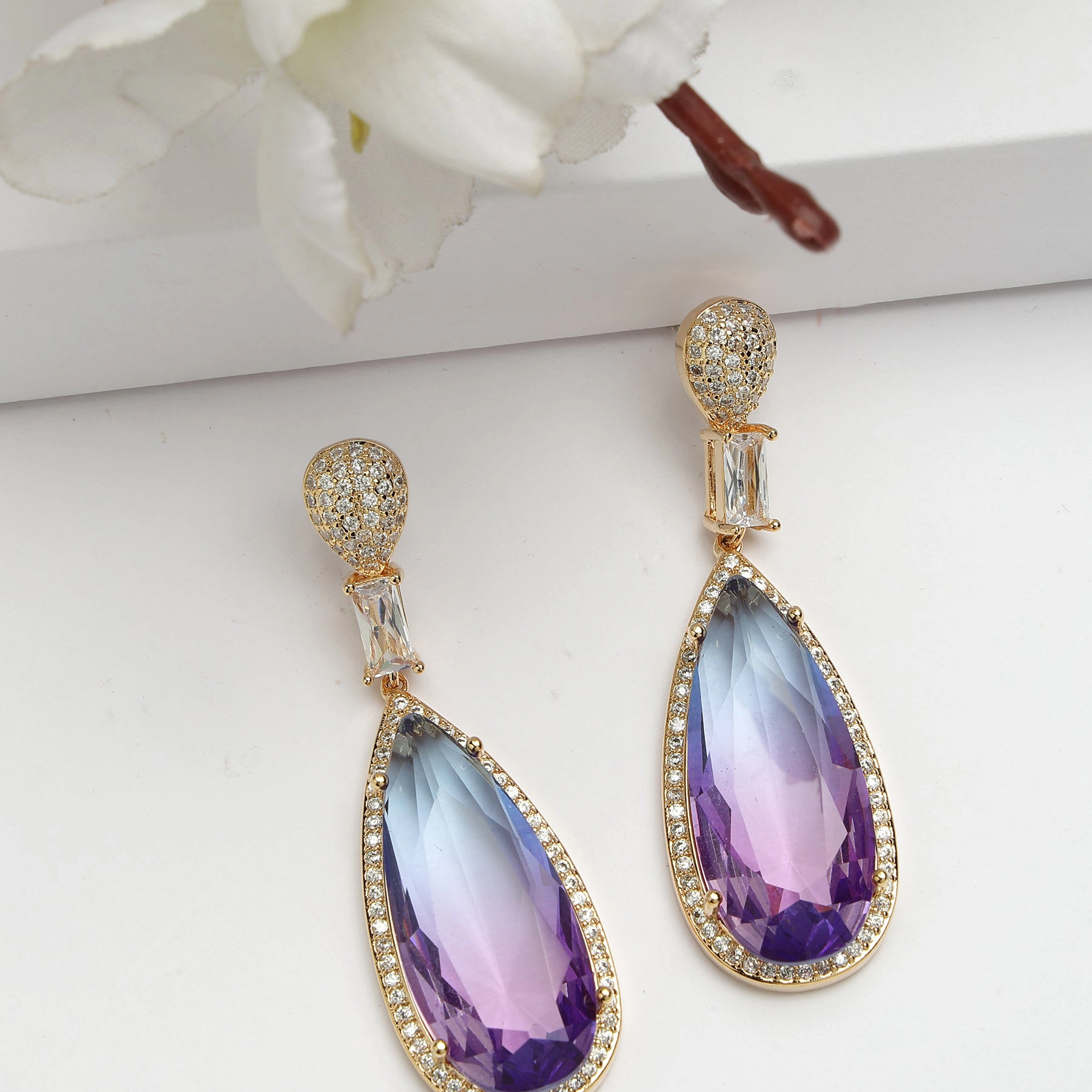 AGP PARIS Womens Diva Collection Raindrop Zirconia Earrings