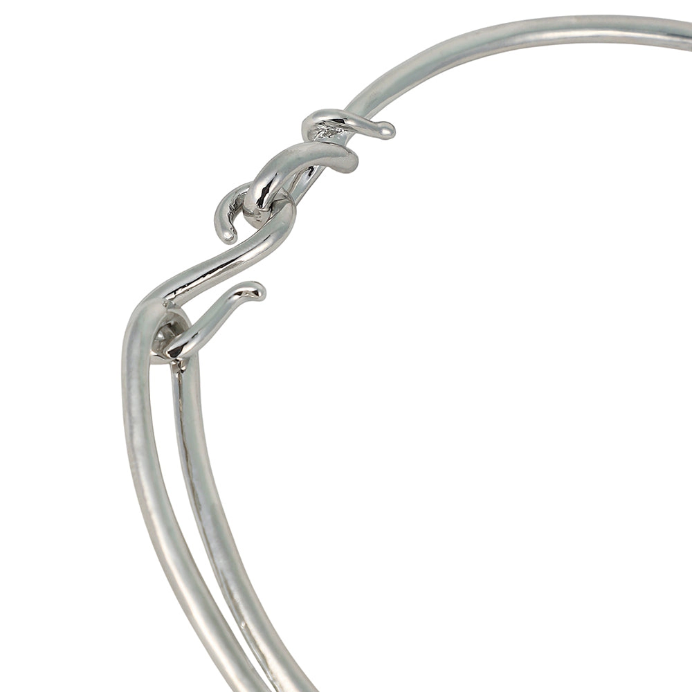 SOHI Women's The Knotted-Bar Collar Necklace - Chrome Silver