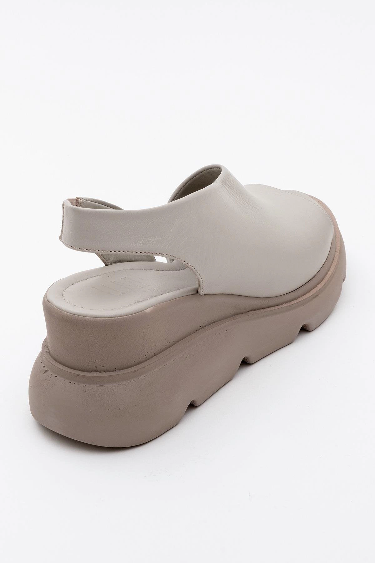 Forever & Always Womens Agusto Leather Platform Sandal