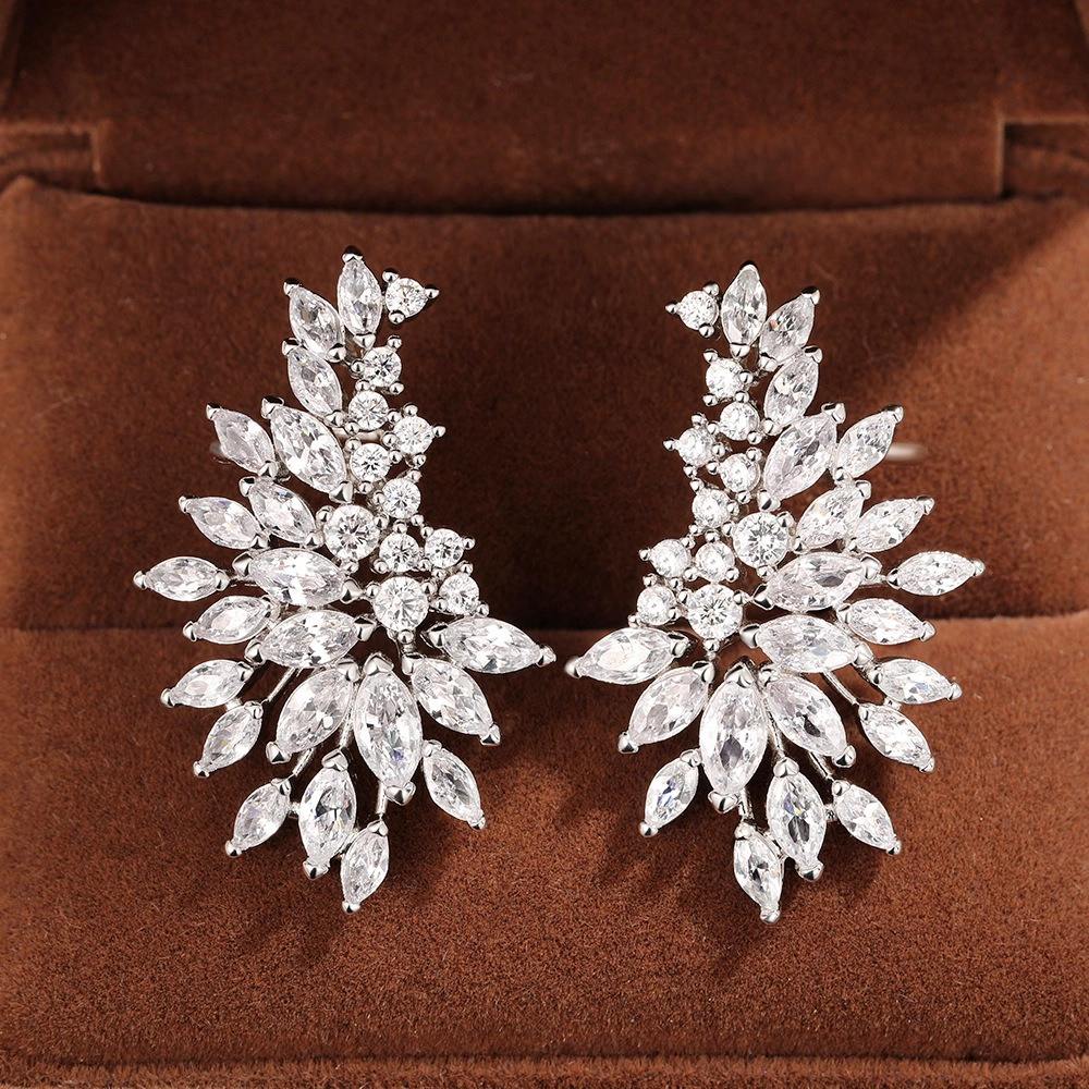 Sparkling Cubic Zirconia Stud Earrings Gorgeous Wedding Party Accessories