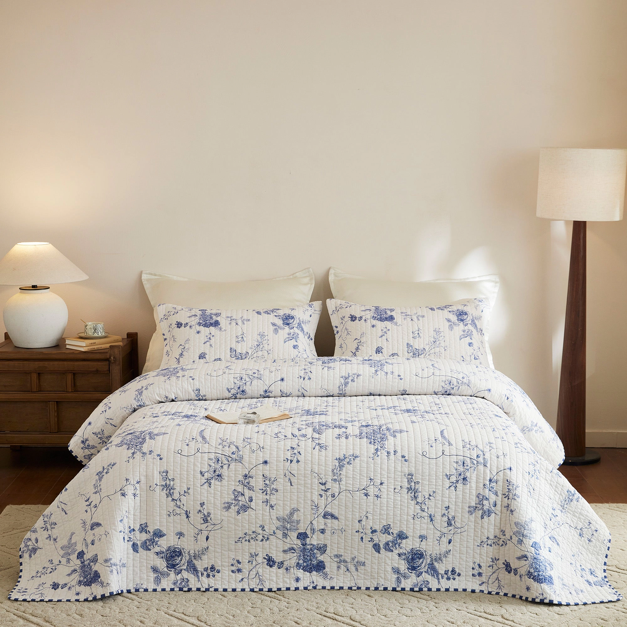MarCielo 3 Pieces 100% Cotton Blue & White Floral Quilt Set – Farmhouse Bedspread Set