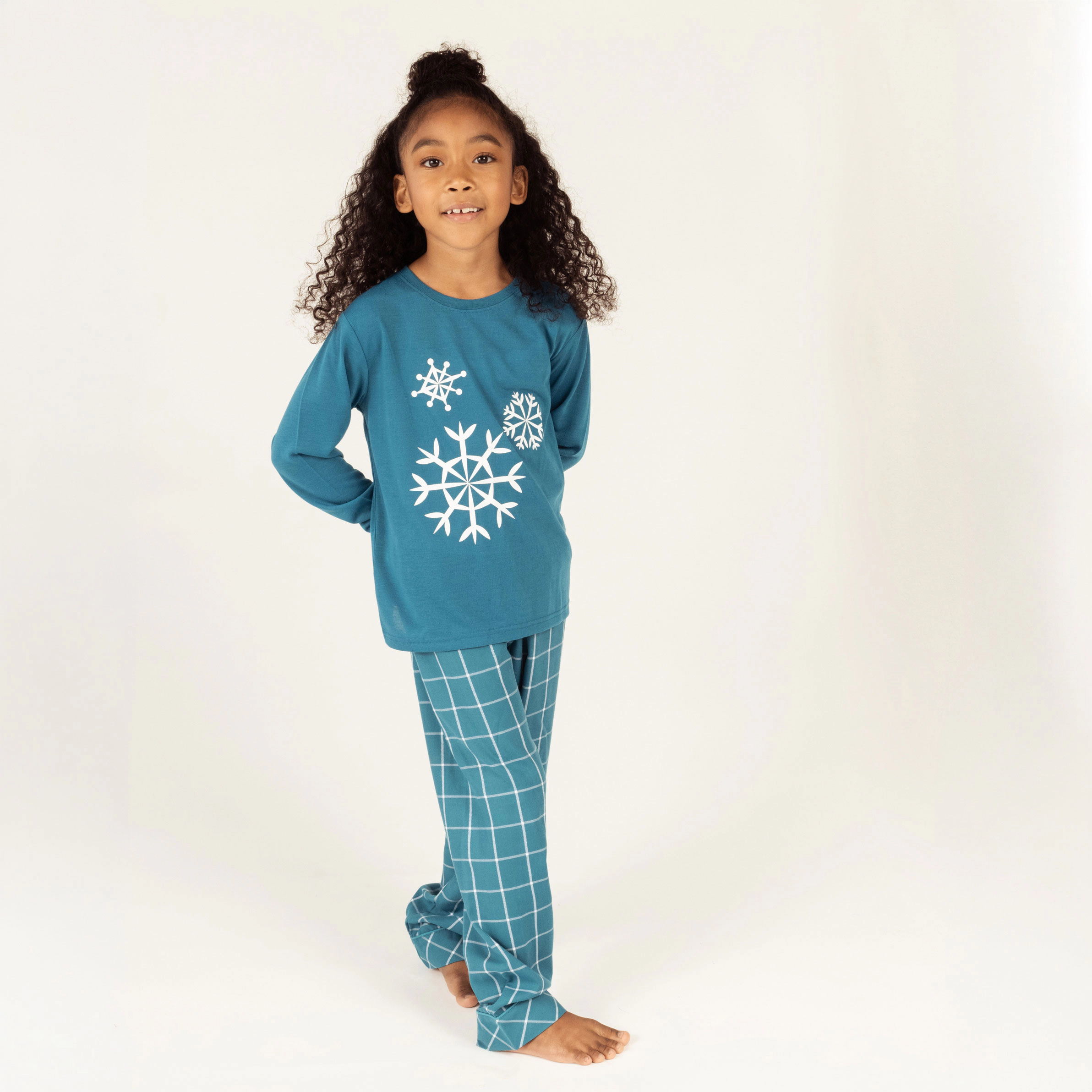 Leveret Toddler/Kids 2-pc. Cotton Top and Flannel Pants Holiday Pajama Set