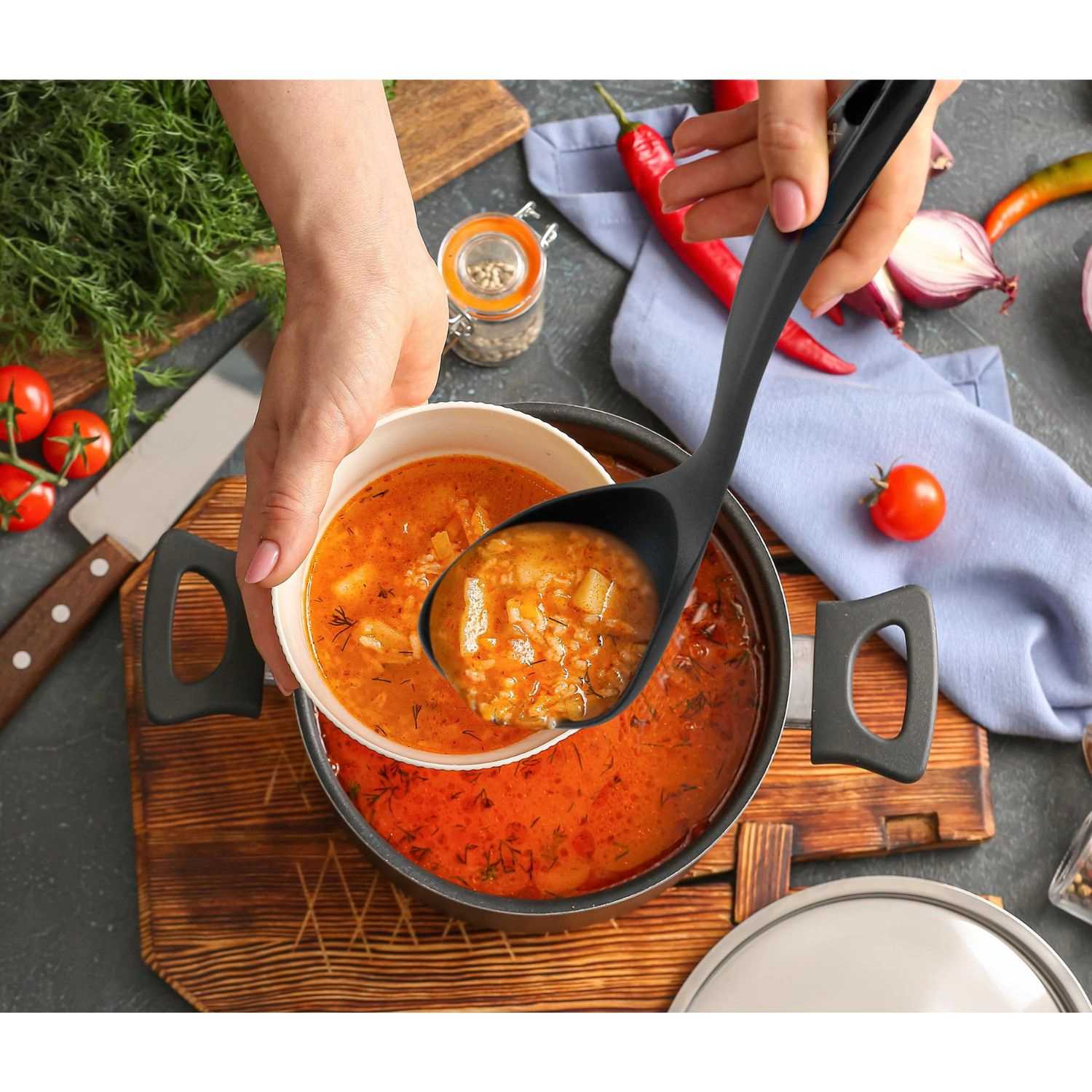 Zulay Kitchen Soup Ladle – Ergonomic, Heat-Resistant & Versatile for Serving Soup, Chili, Gravy More