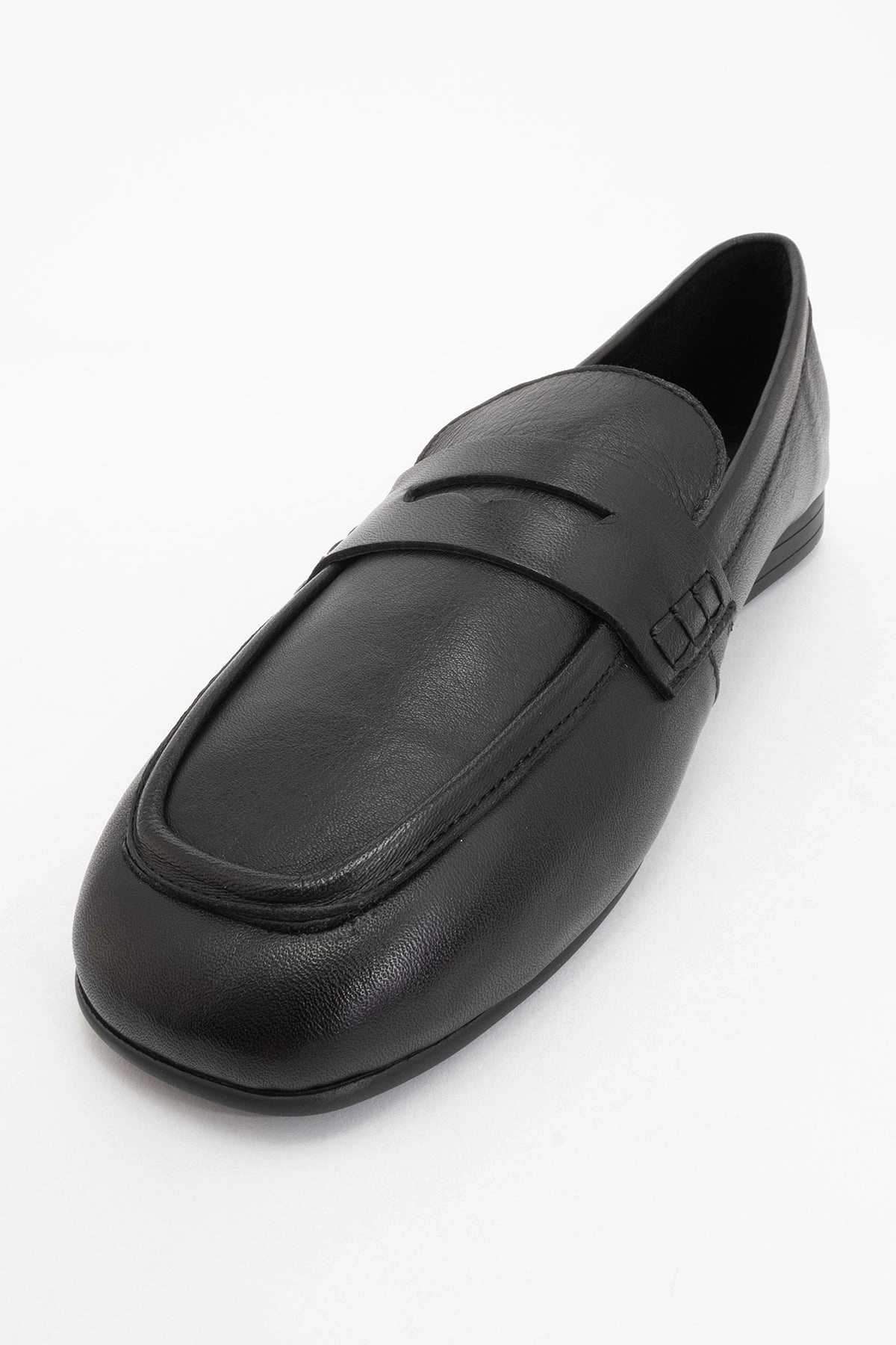 Forever & Always Womens Skye Leather Loafers