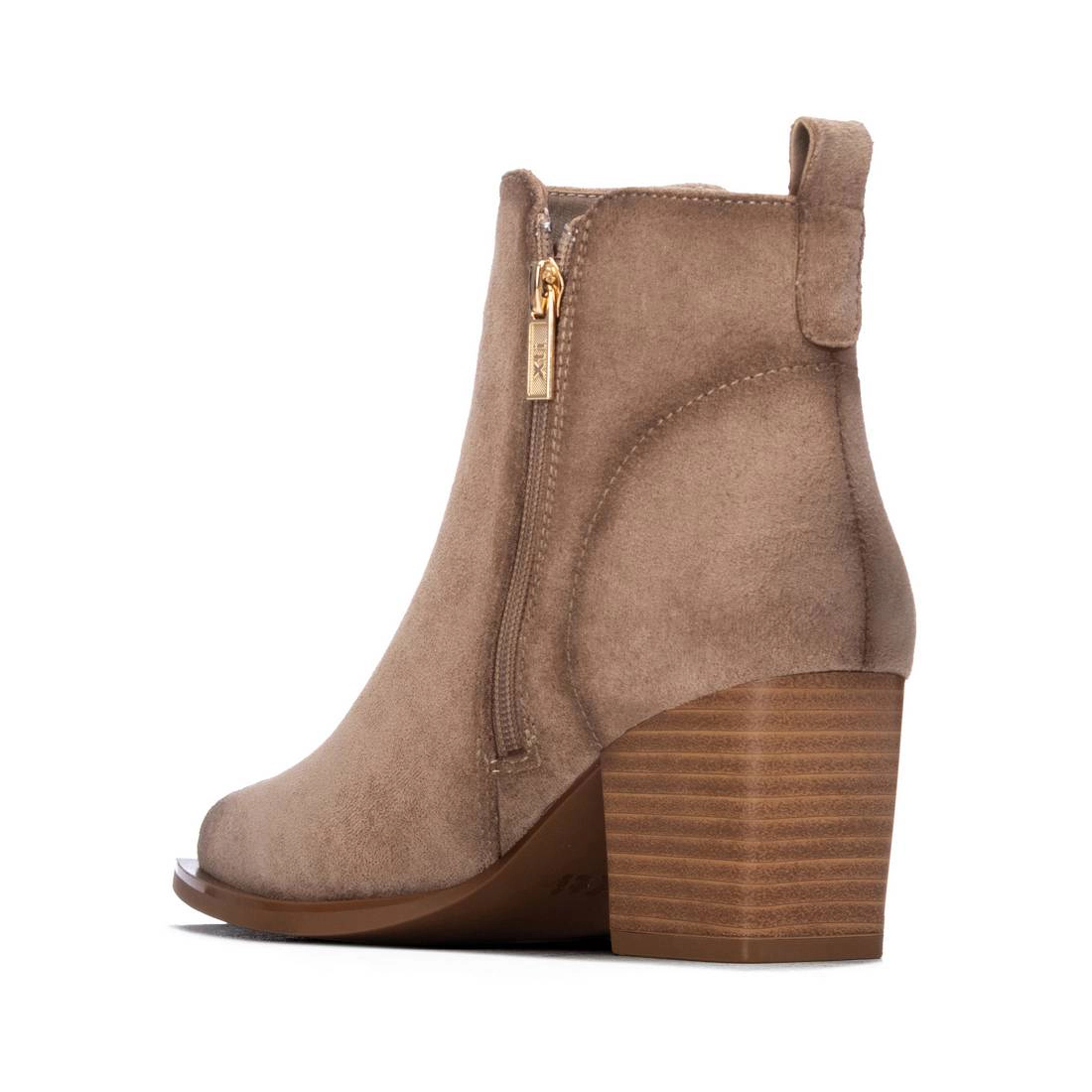 XTI Women's Block Heel Suede Ankle Booties