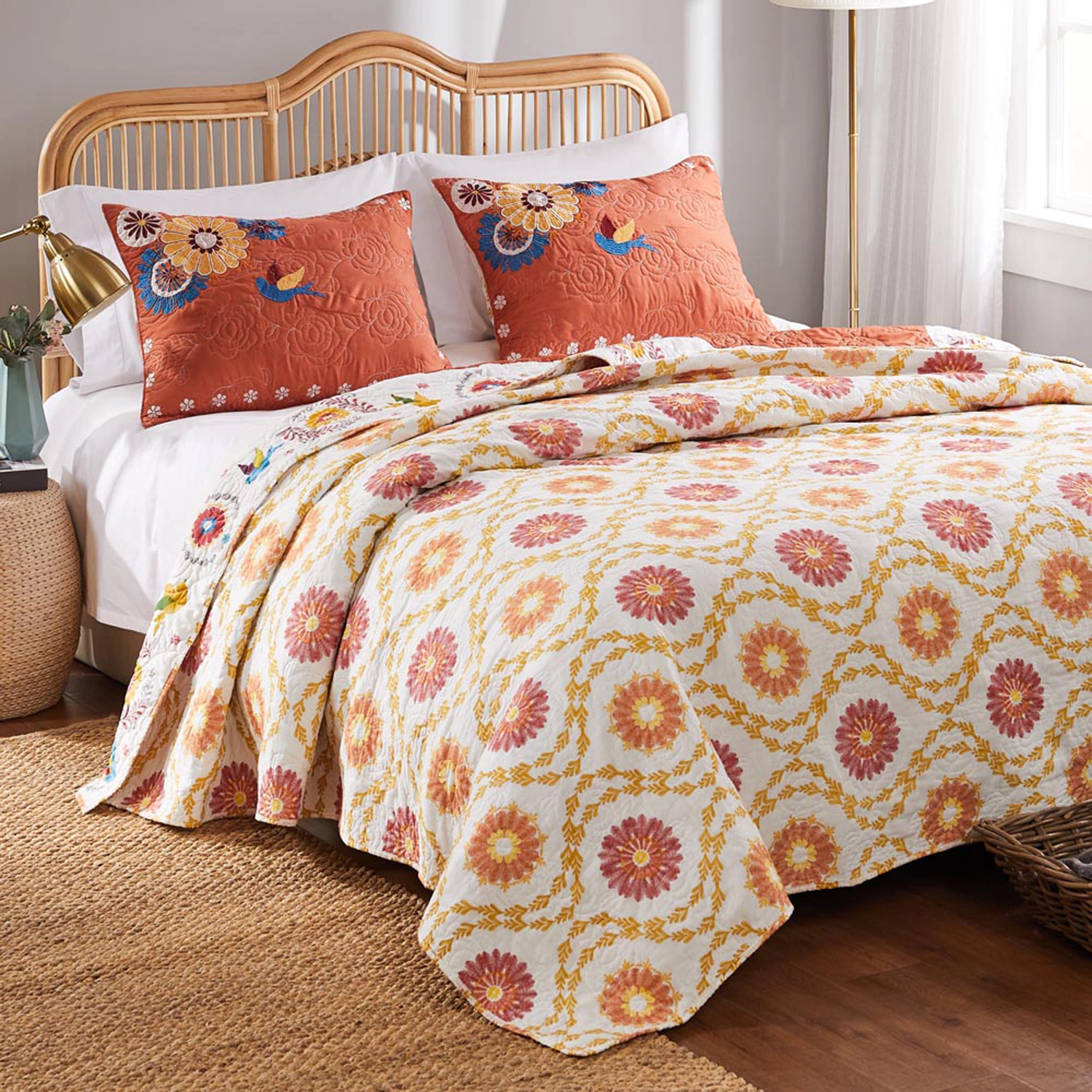 Greenland Home Fashions 100% Microfiber Polyester Topanga 5 Piece Quilt & Pillow Bonus Set