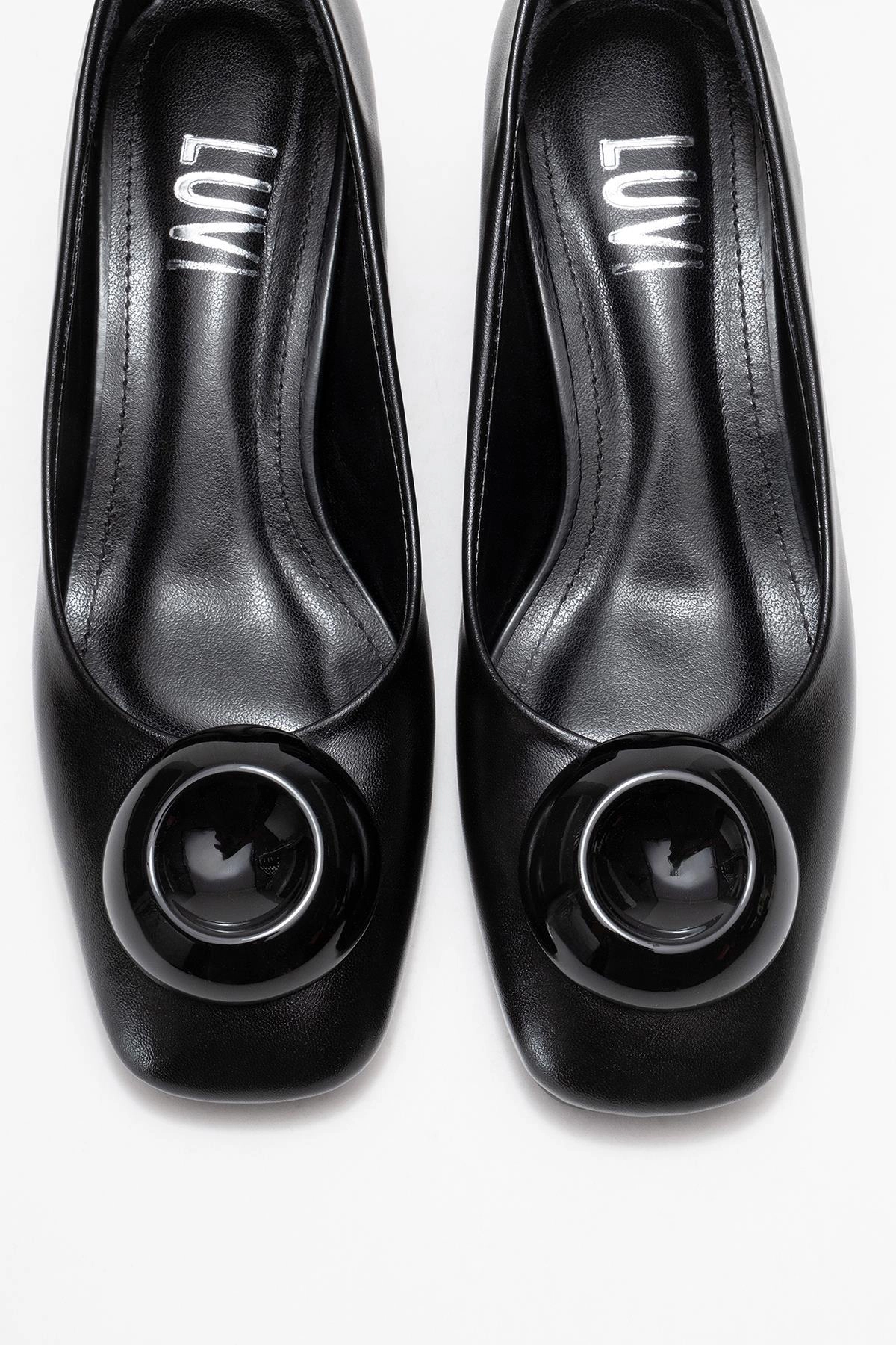 Prologue Shoes Womens Mila Buckle Square Toe Block Heel Pump