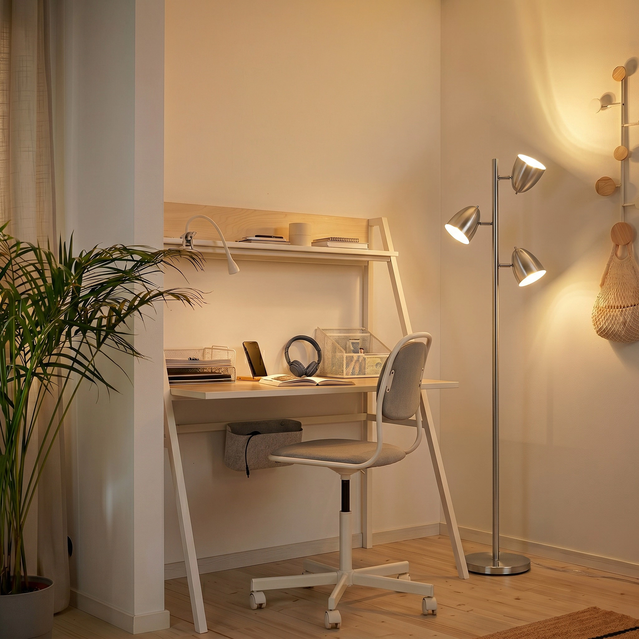 Brightech Jacob Tree Adjustable Floor Lamp