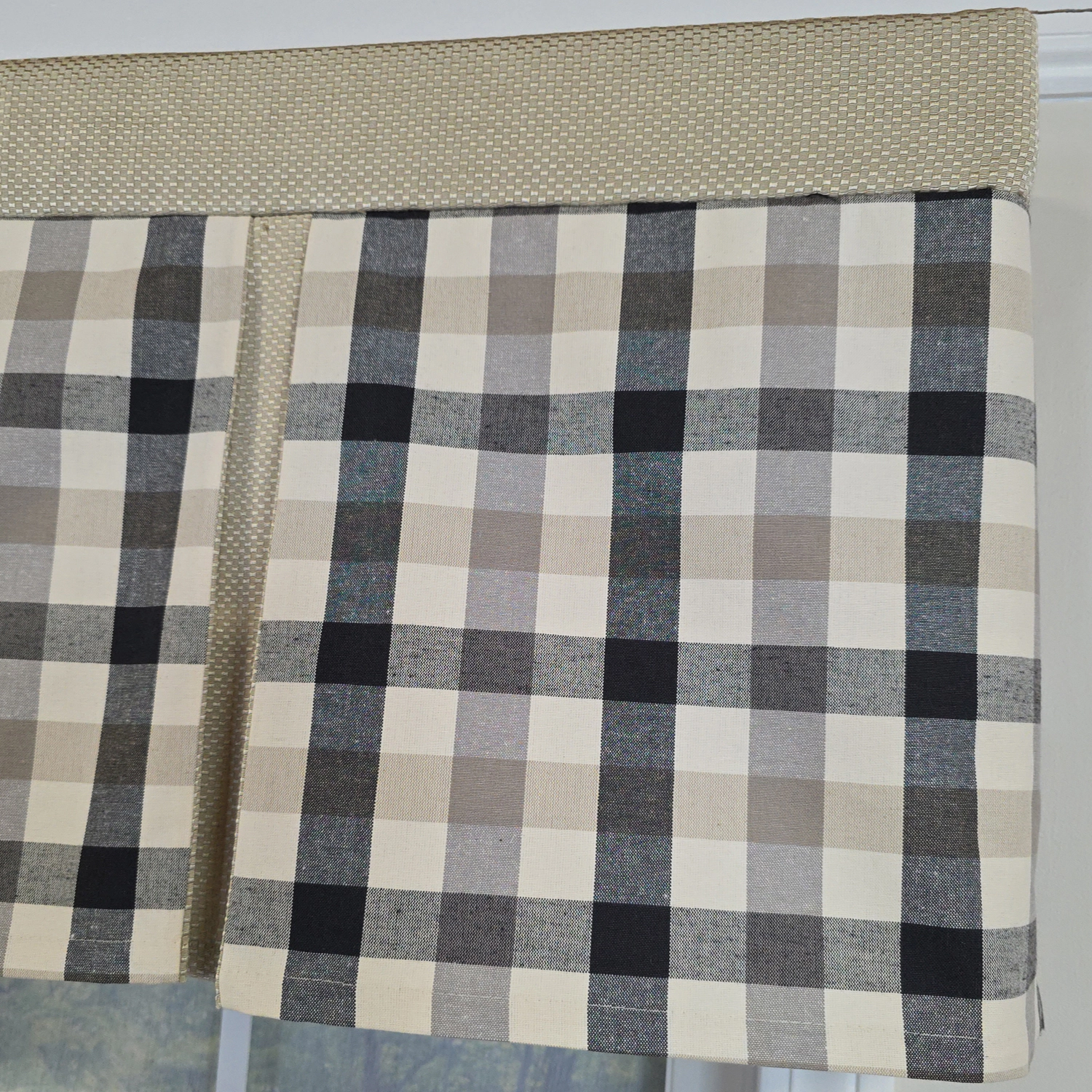 RLF Home 100% Cotton Bison Check Pleated  Unlined Windows Rod Pocket Valance 50" x 17"  Black
