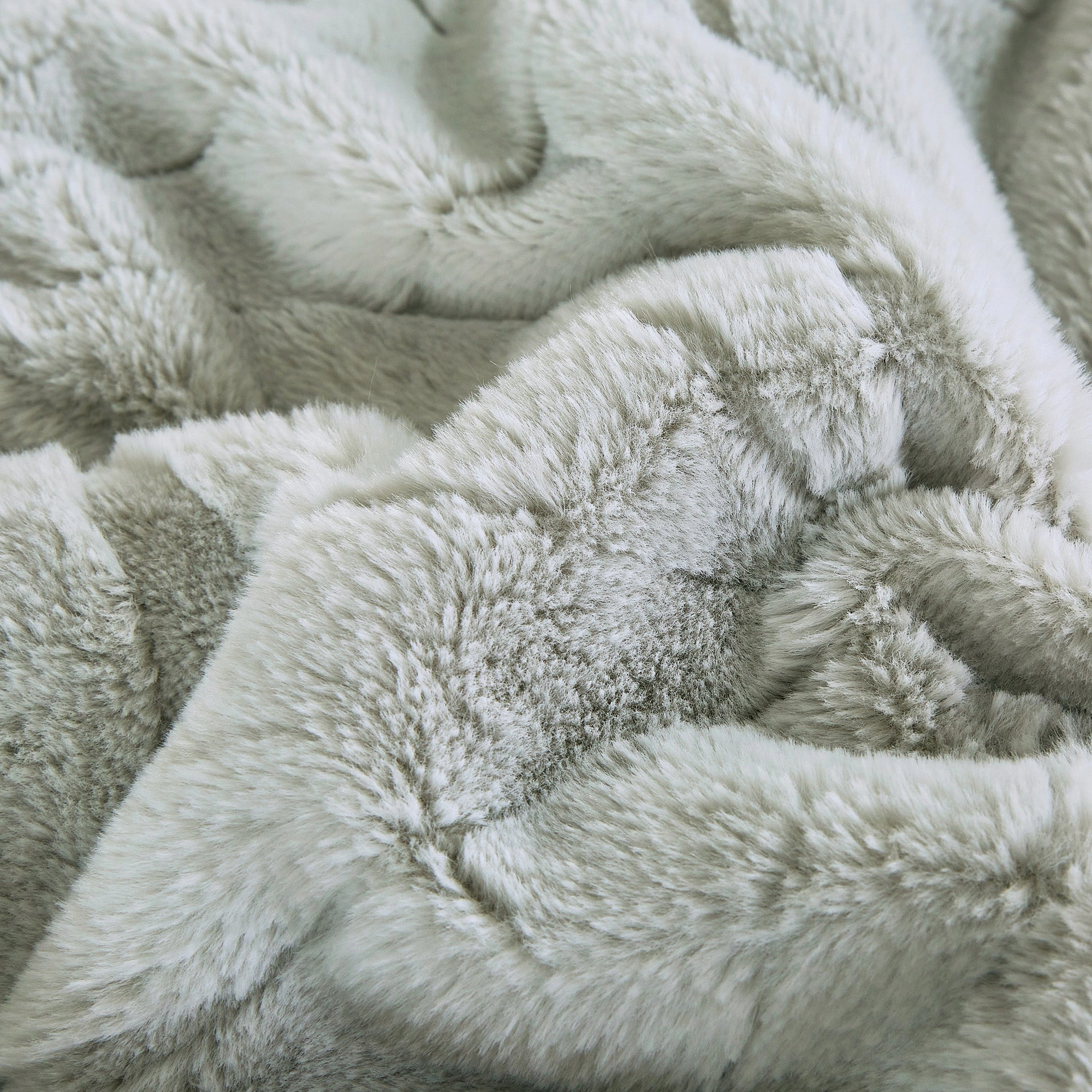 MarCielo 4 Pieces Textured Floral Faux Fur Comforter Set with Velvet Backing