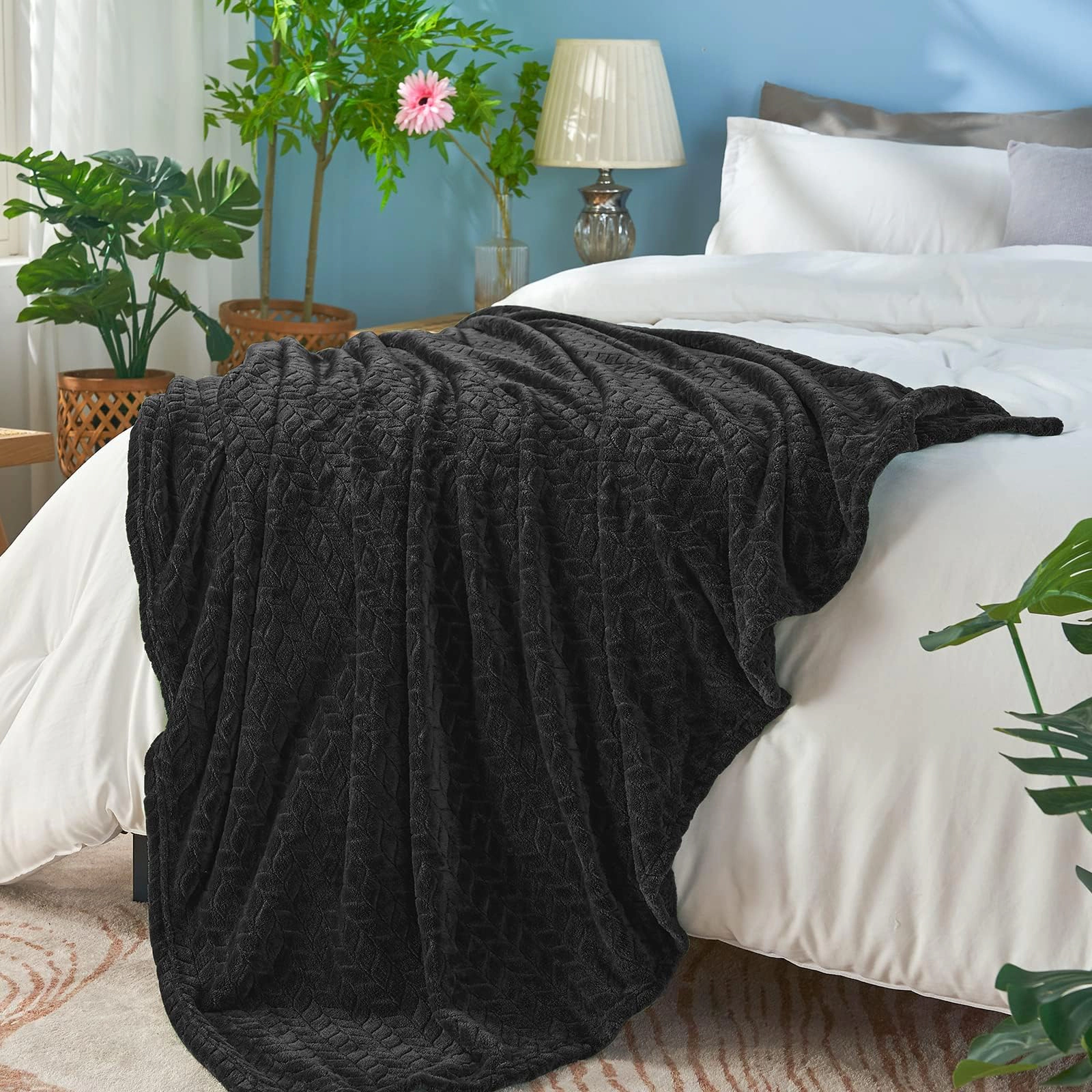 Queen Fleece Blanket Soft Flannel Washable Lightweight All Season