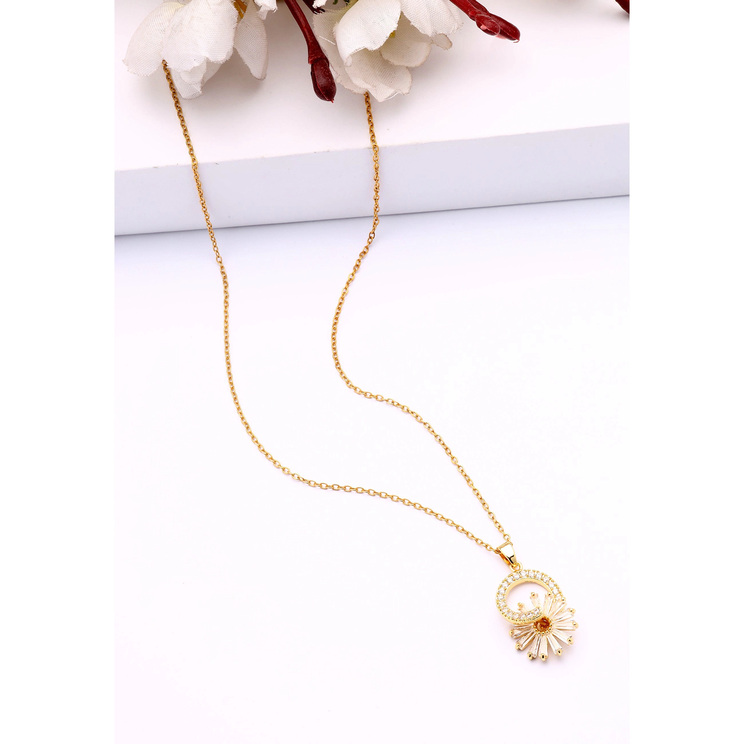 AGP PARIS Womens Golden Sunburst Pendant Necklace