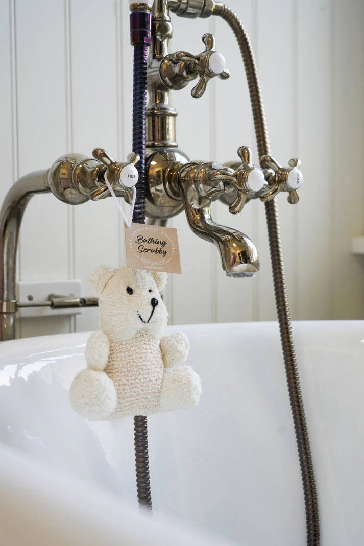 Plantlife Polar Bear Ramie Bath Scrubby