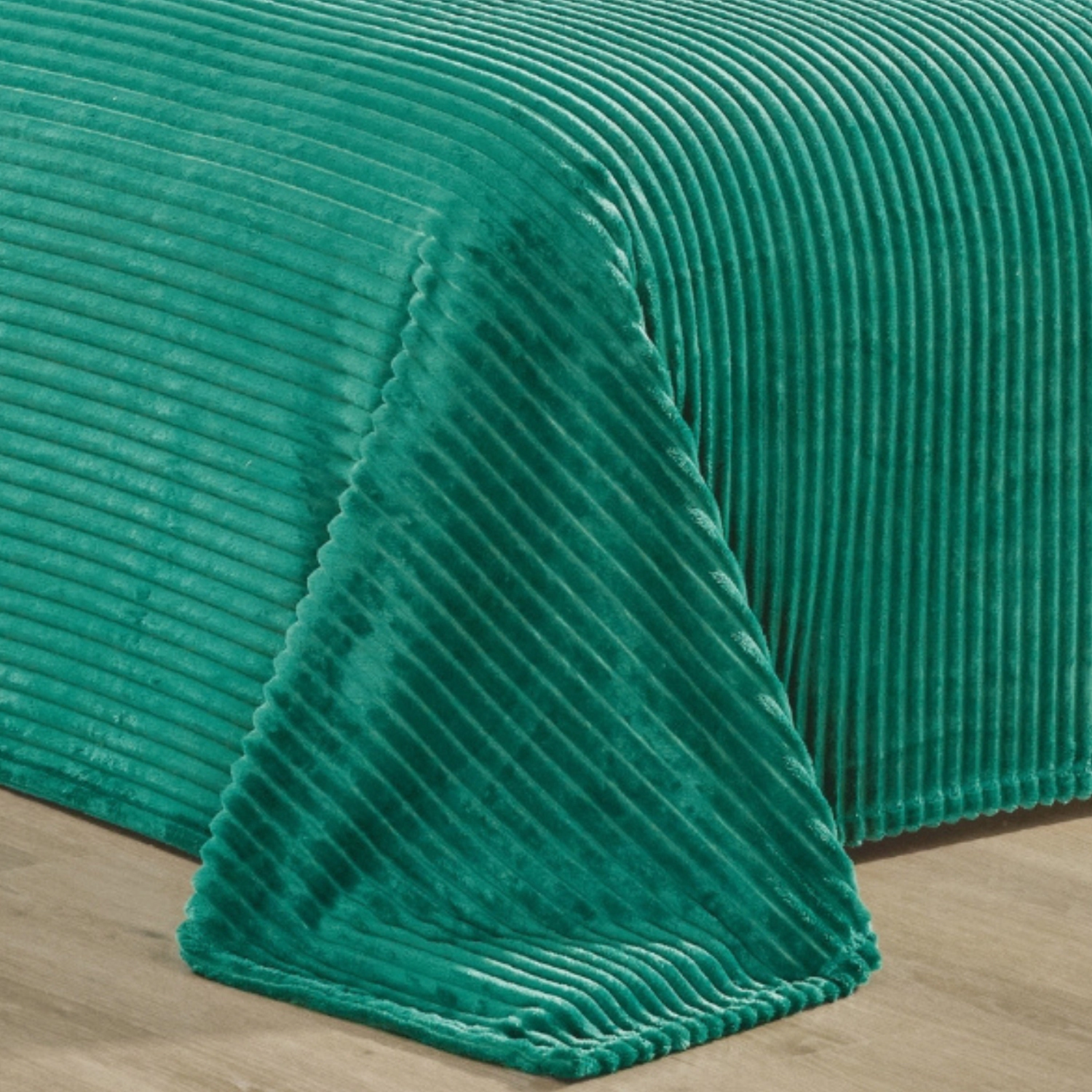 Plazatex Striata Lined Oversized All Season 100% Polyester Blanket King 108" x 90" Teal