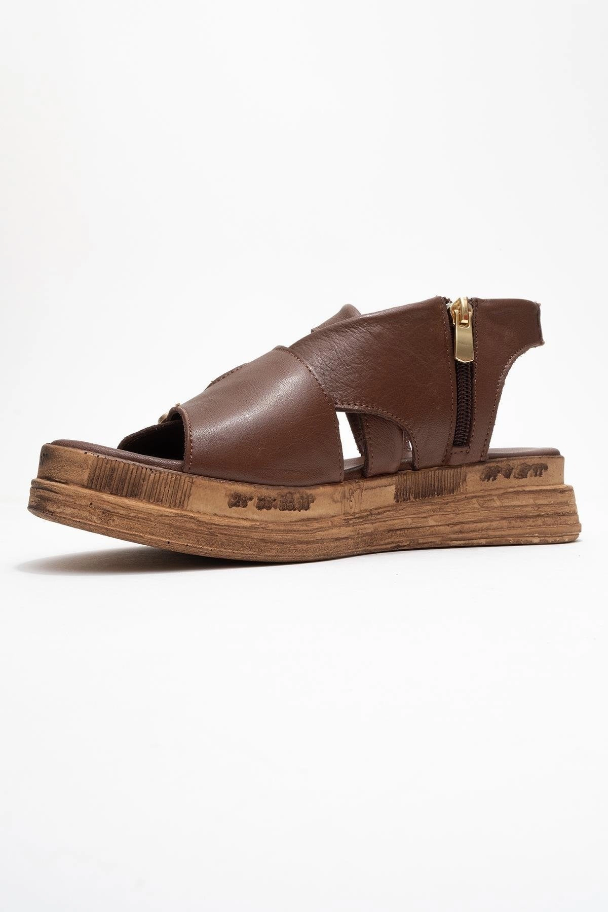Forever & Always Womens Levine Leather Buckled Side-Zip Sandals