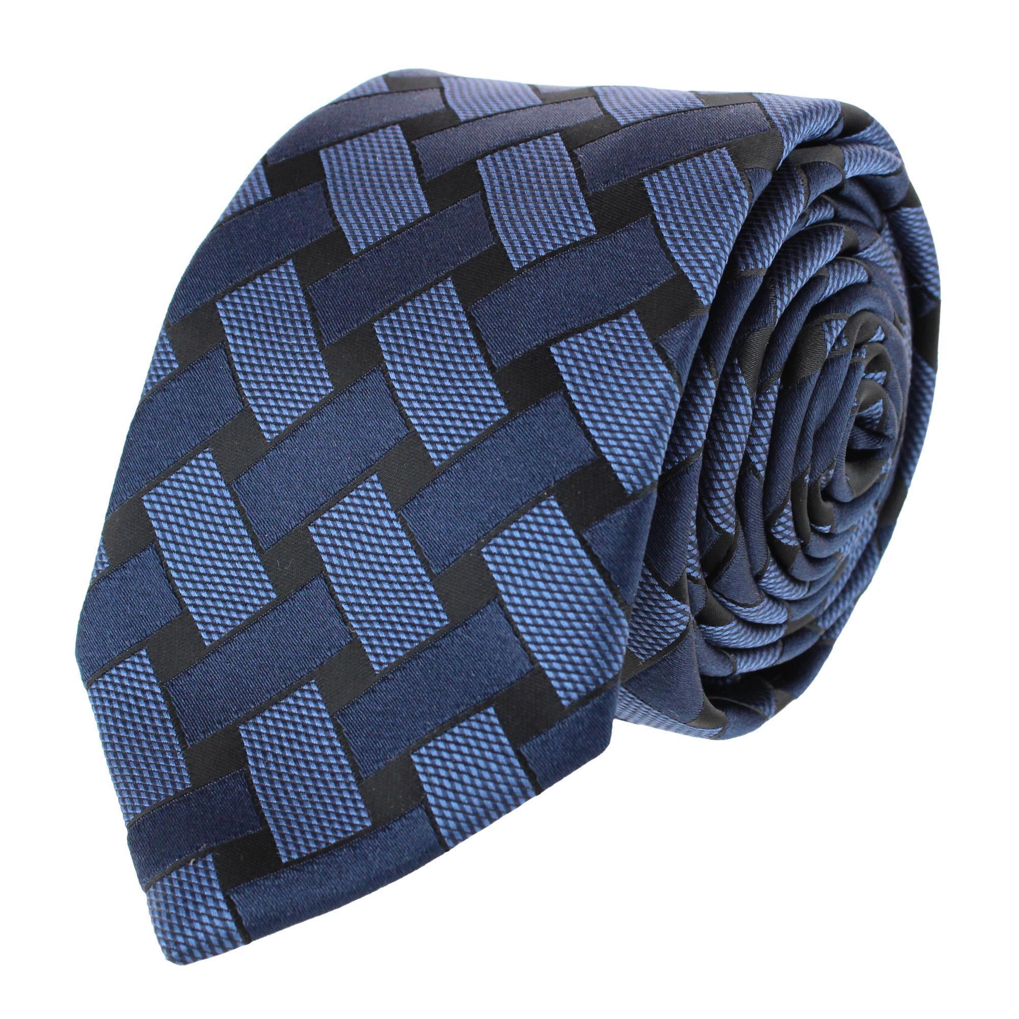 Essentials by Trafalgar Criss Cross Patterned Necktie and Solid Pocket Square Set