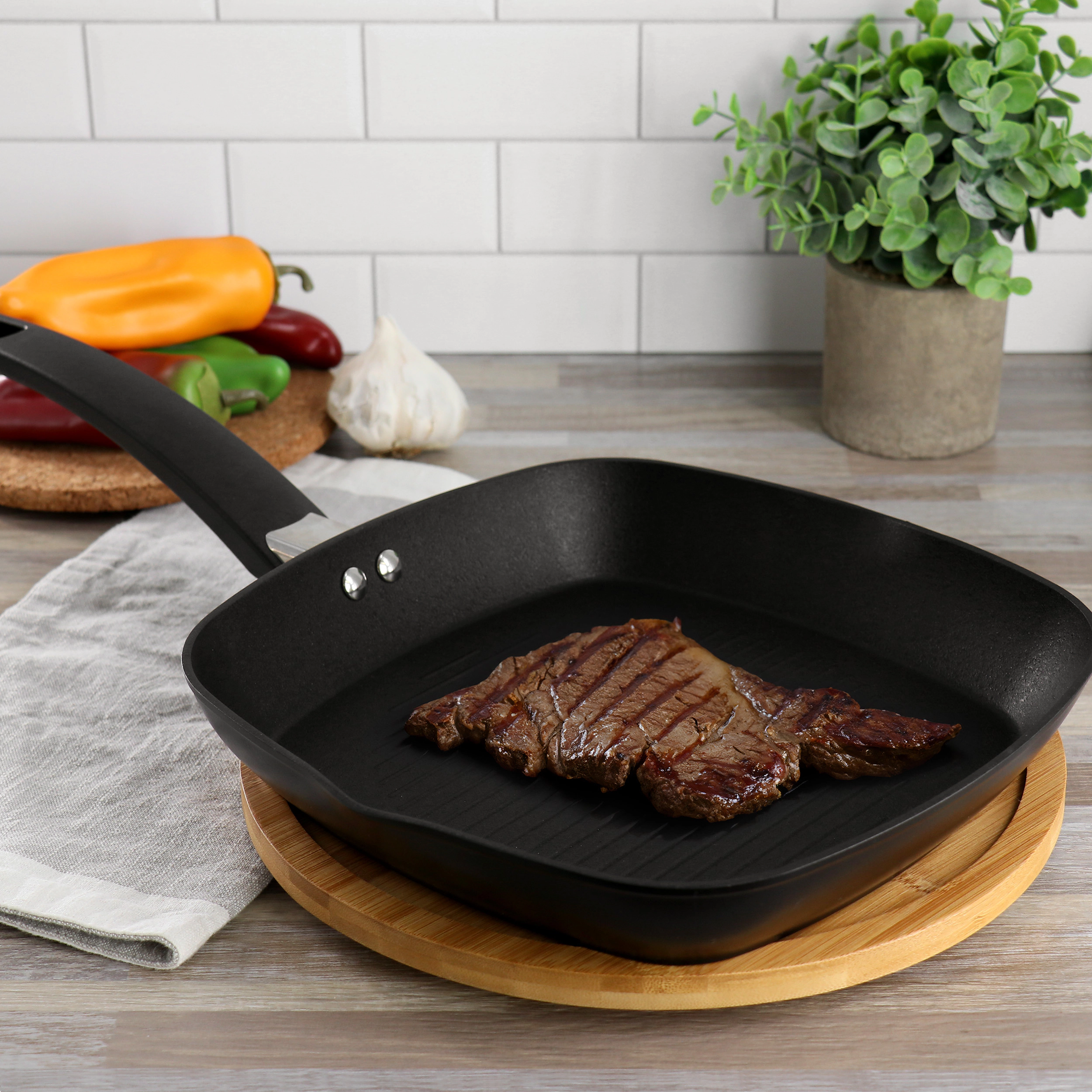 Oster Connelly 10 Inch Nonstick Aluminum Grill Pan in Black