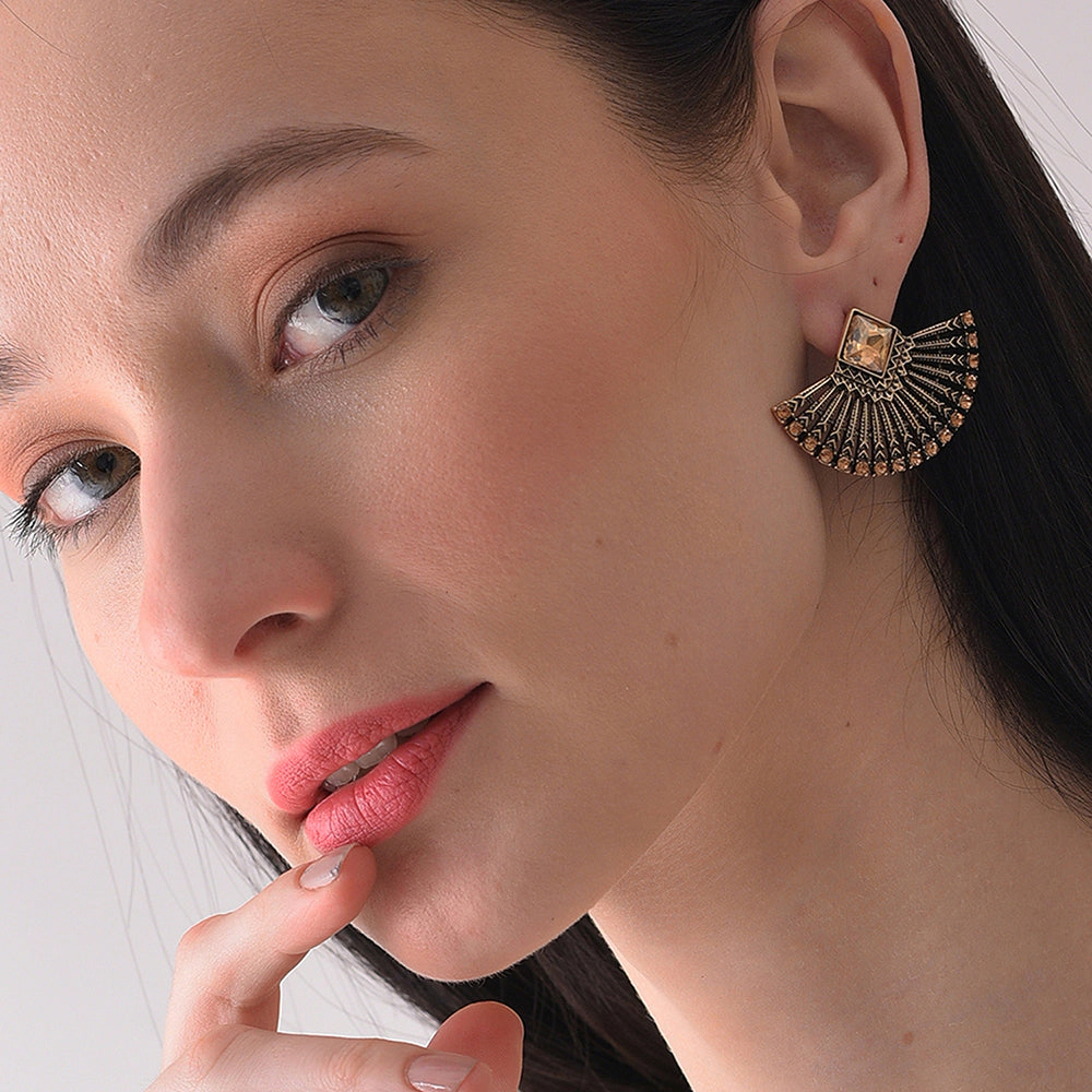 SOHI Women's Gold Fan Drop Earrings