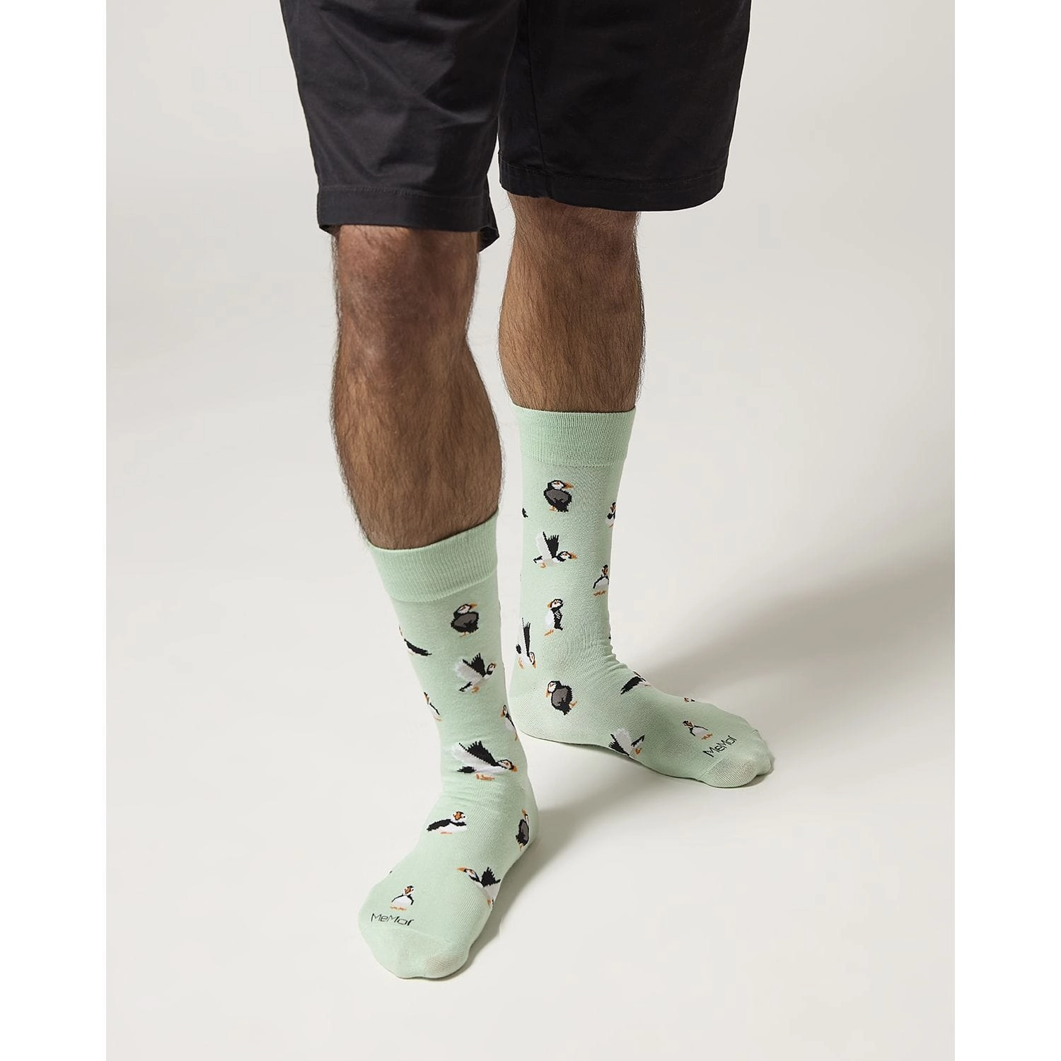 MeMoi Men's Puffin Birds Rayon from Bamboo Crew Socks