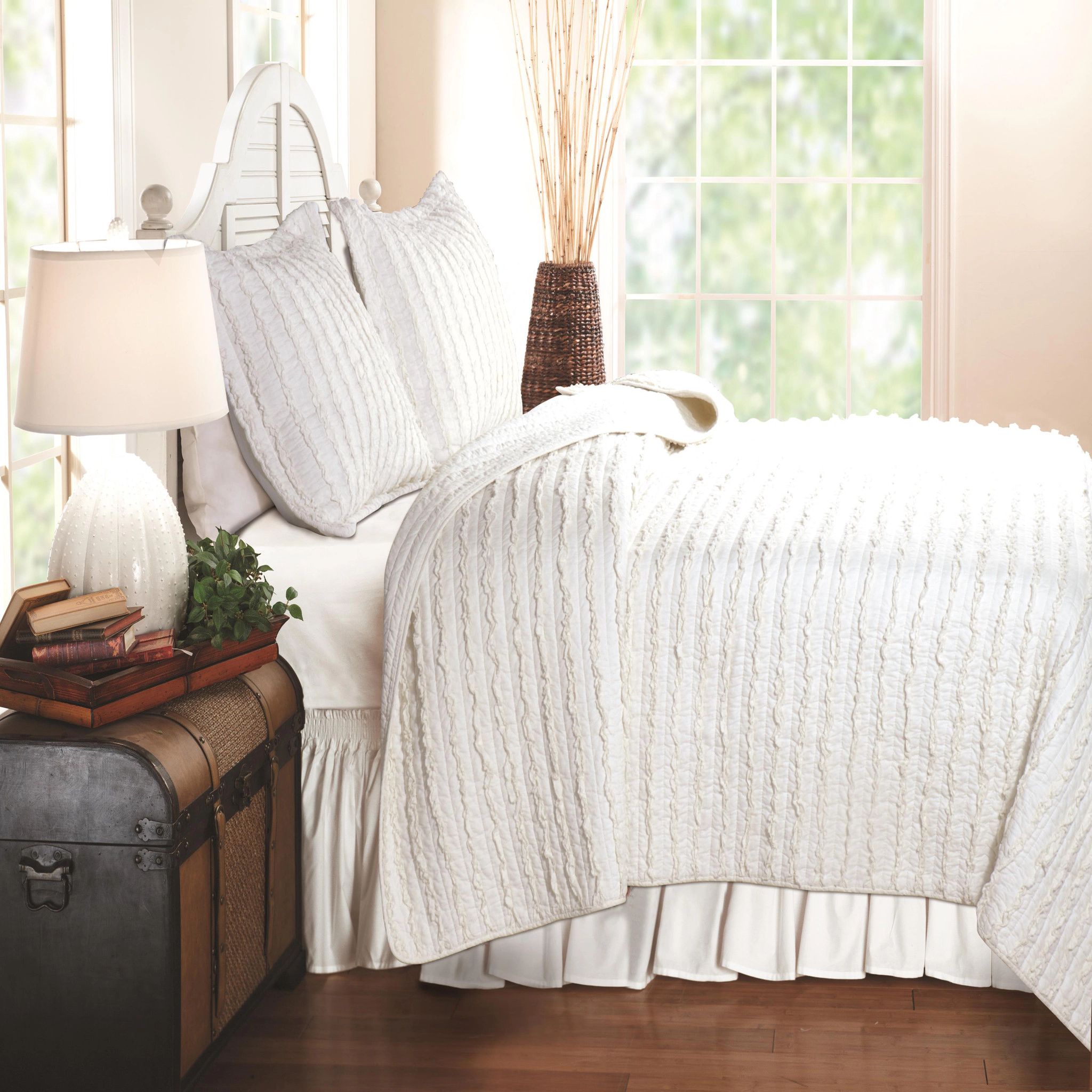 Greenland Home Fashion Ruffled Quilt And Pillow Sham Set 3 Piece