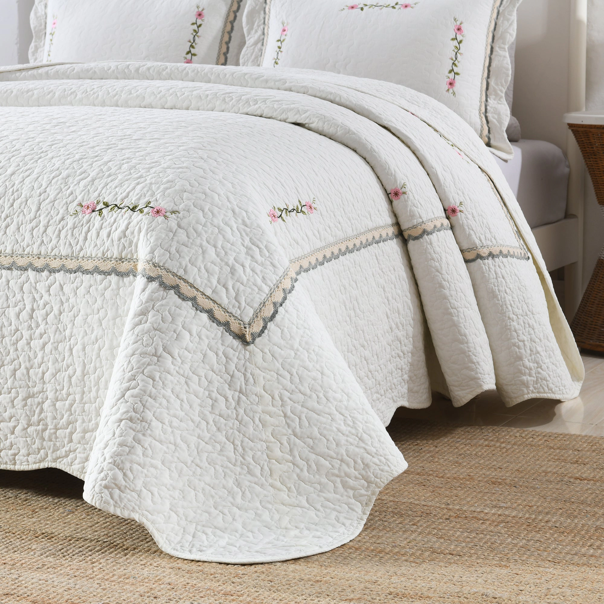 MarCielo 3 Piece 100% Cotton Quilt Set, Oversized Lightweight Embroidered Bedspread Set