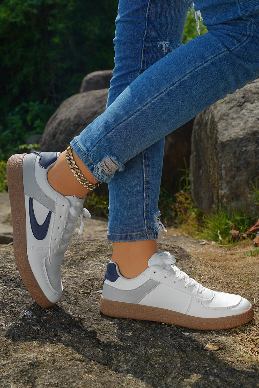 Threaded Pear Women's Elizabeth Leather Lace Up Sneakers