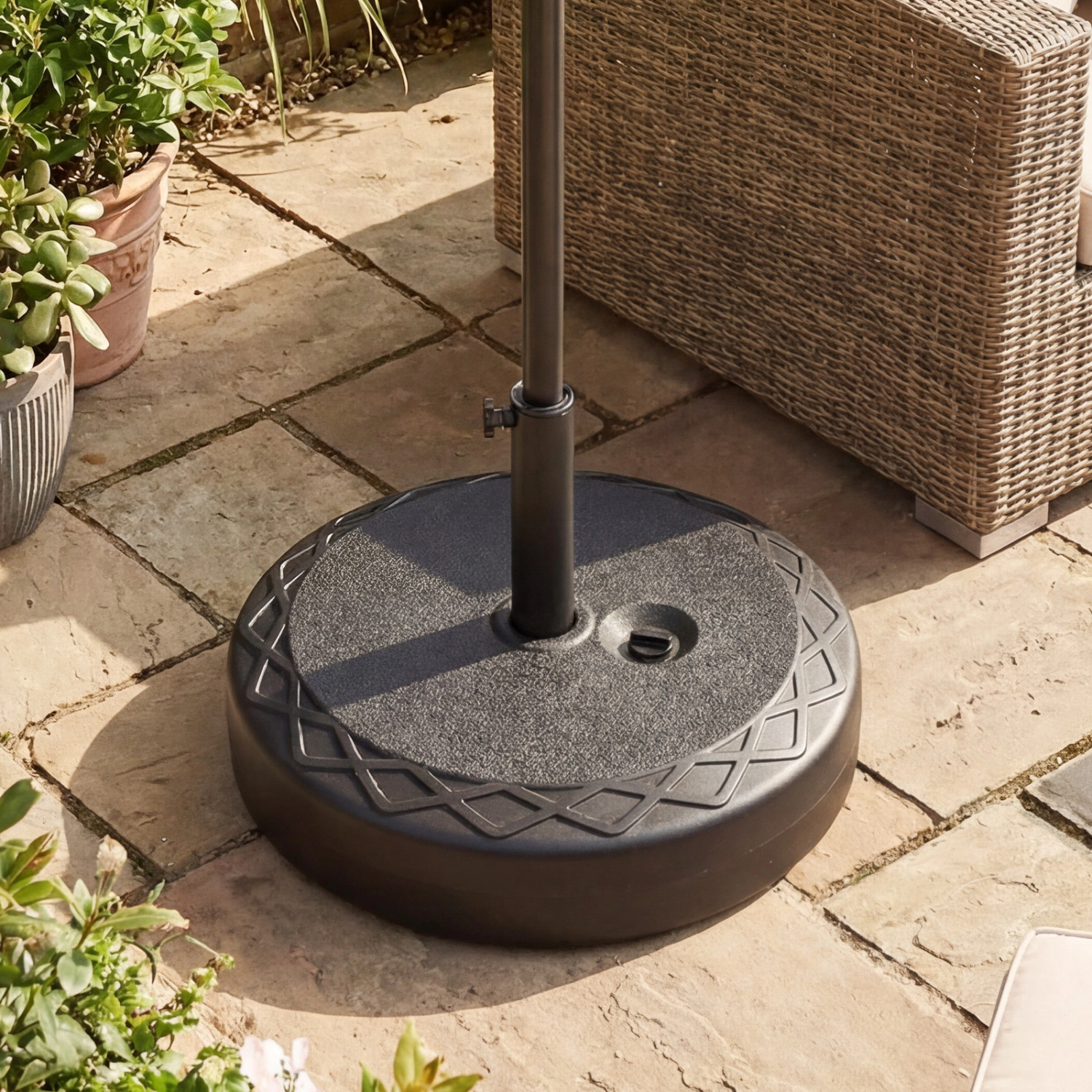Slickblue Round Fillable Market Patio Umbrella Base with Adjustable Pole Holder for Center Pole Umbrellas