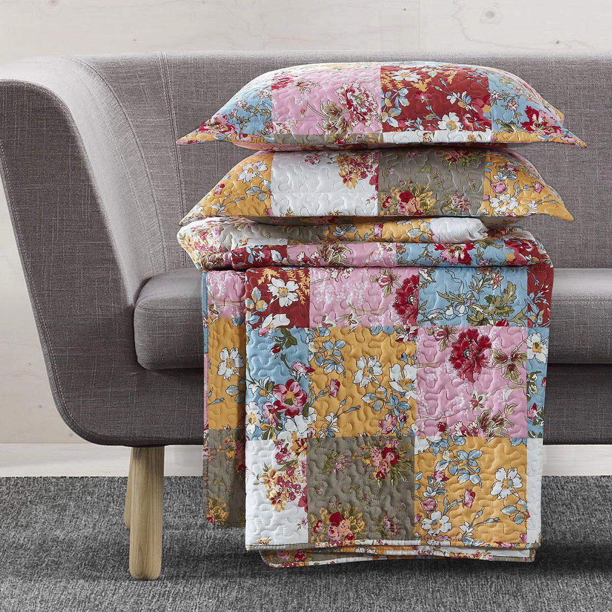 Egyptian Linens Daphne Reversible Floral Patchwork Quilt Set