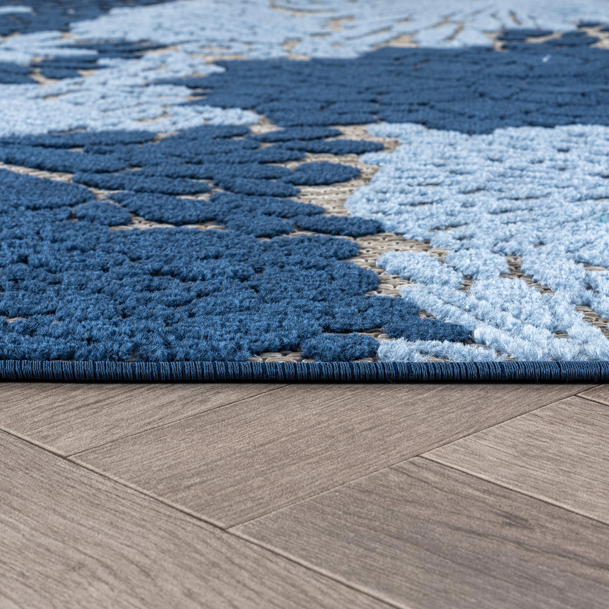 World Rug Gallery Indoor/Outdoor High-Low Textured Area Rug, Floral Beige/Multi, Easy-Clean Patio