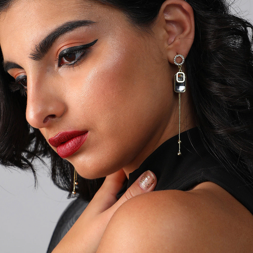 SOHI Women's Silver Sleek Drop Earrings