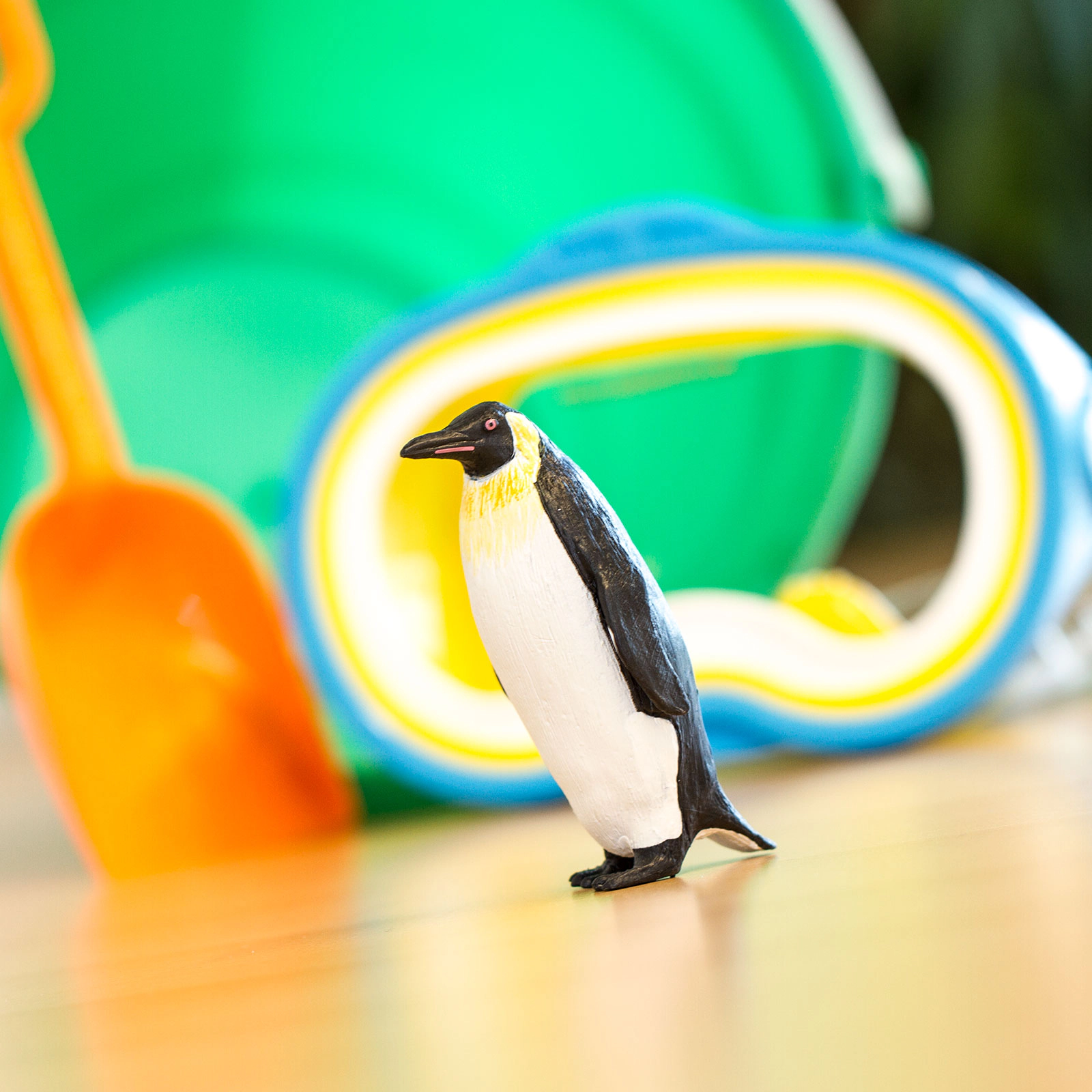 Safari Ltd. - Emperor Penguin Kids Toy Figure