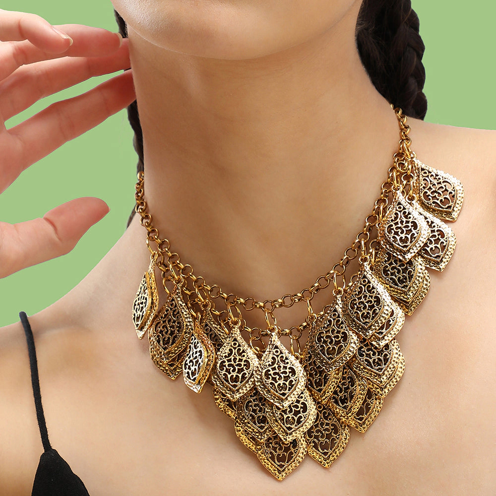 SOHI Women's Gold Leaf Statement Necklace