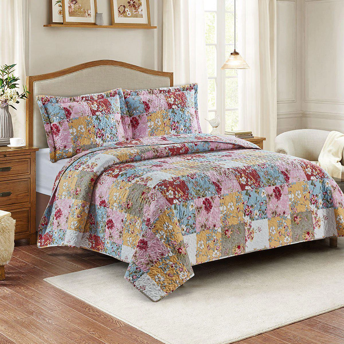 Egyptian Linens Daphne Reversible Floral Patchwork Quilt Set