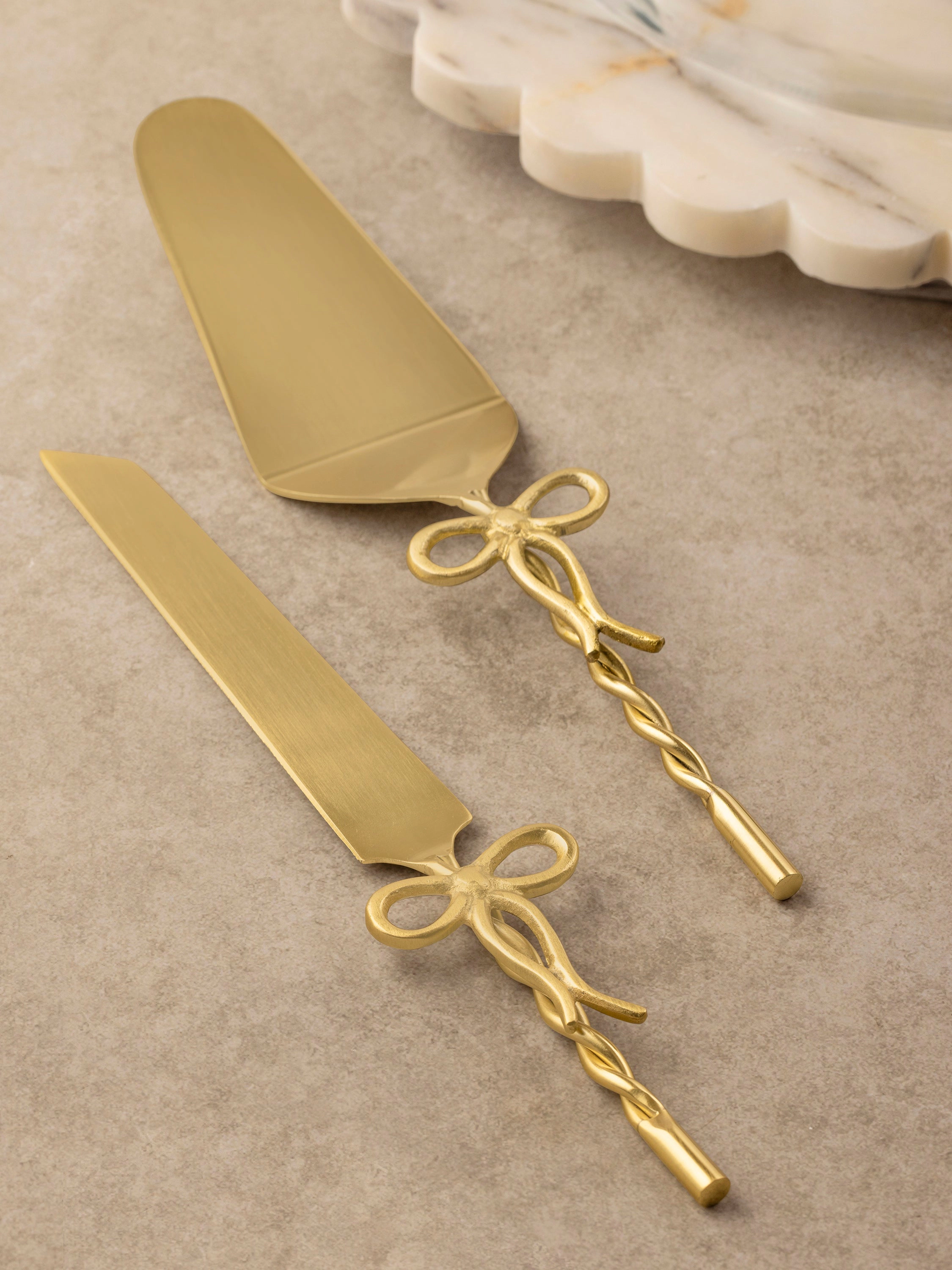 GAURI KOHLI Imperial Cake Servers