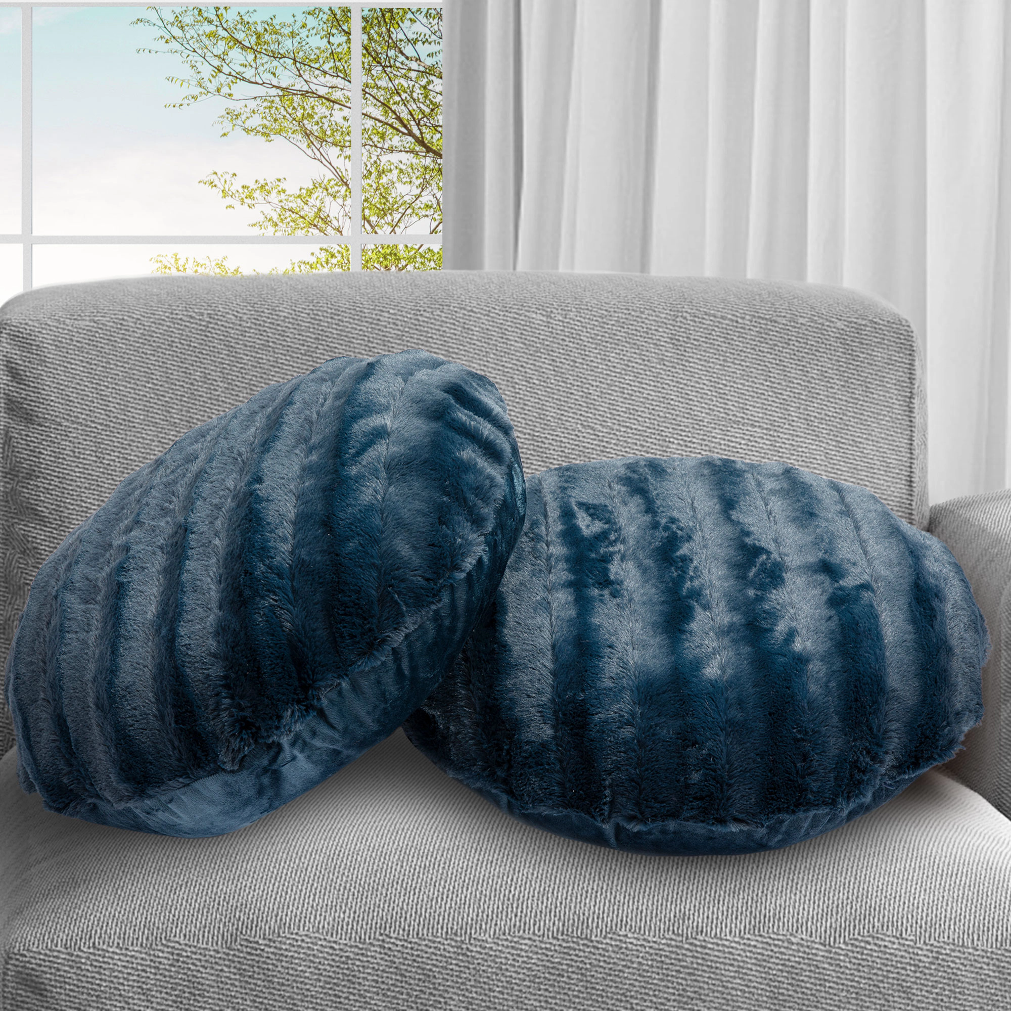 Cheer Collection 18-Inch Round Faux Fur Decorative Throw Pillows with Inserts, 2-Pack