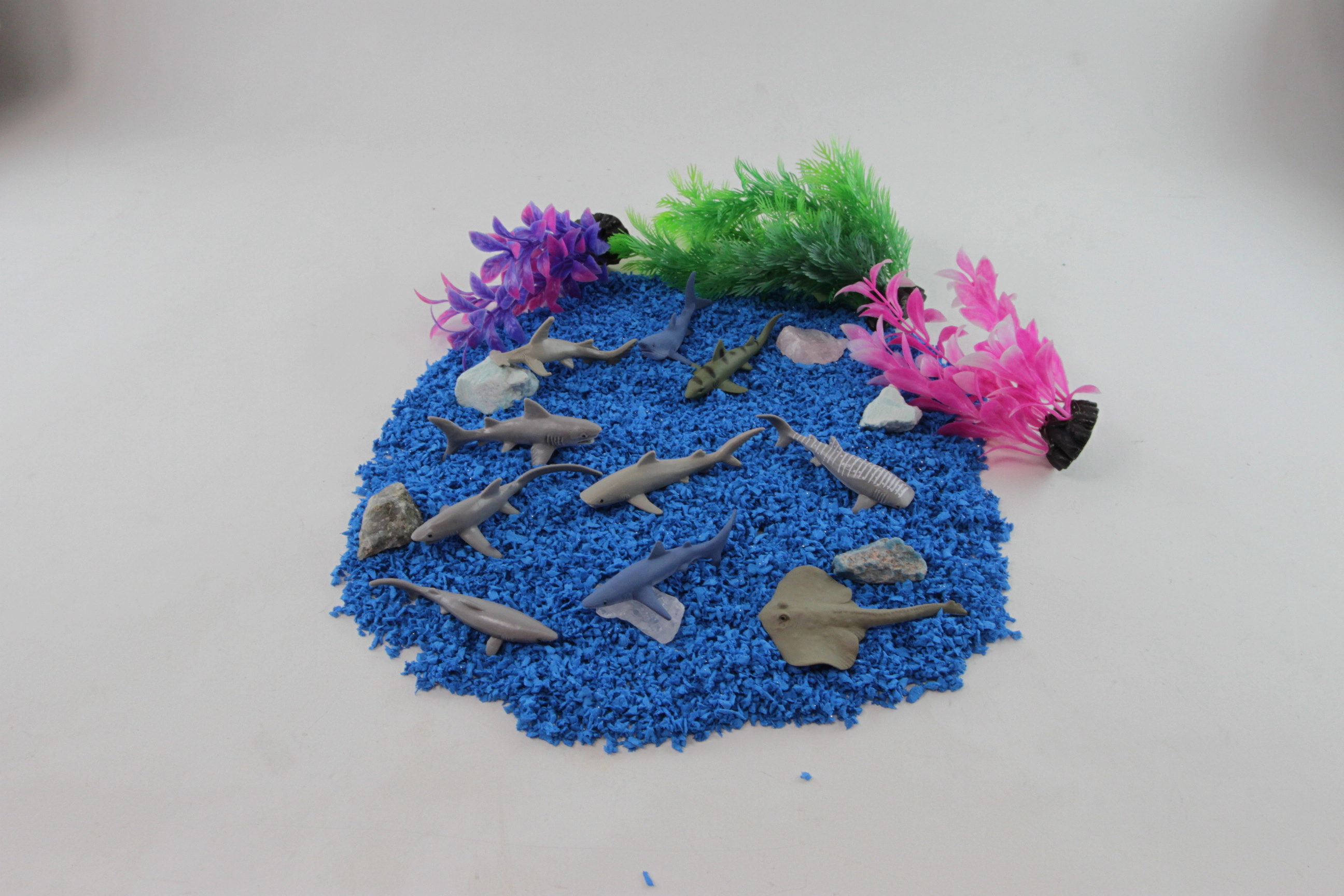 Safari Ltd. - Sharks TOOB - contains 10 Mini Figurines