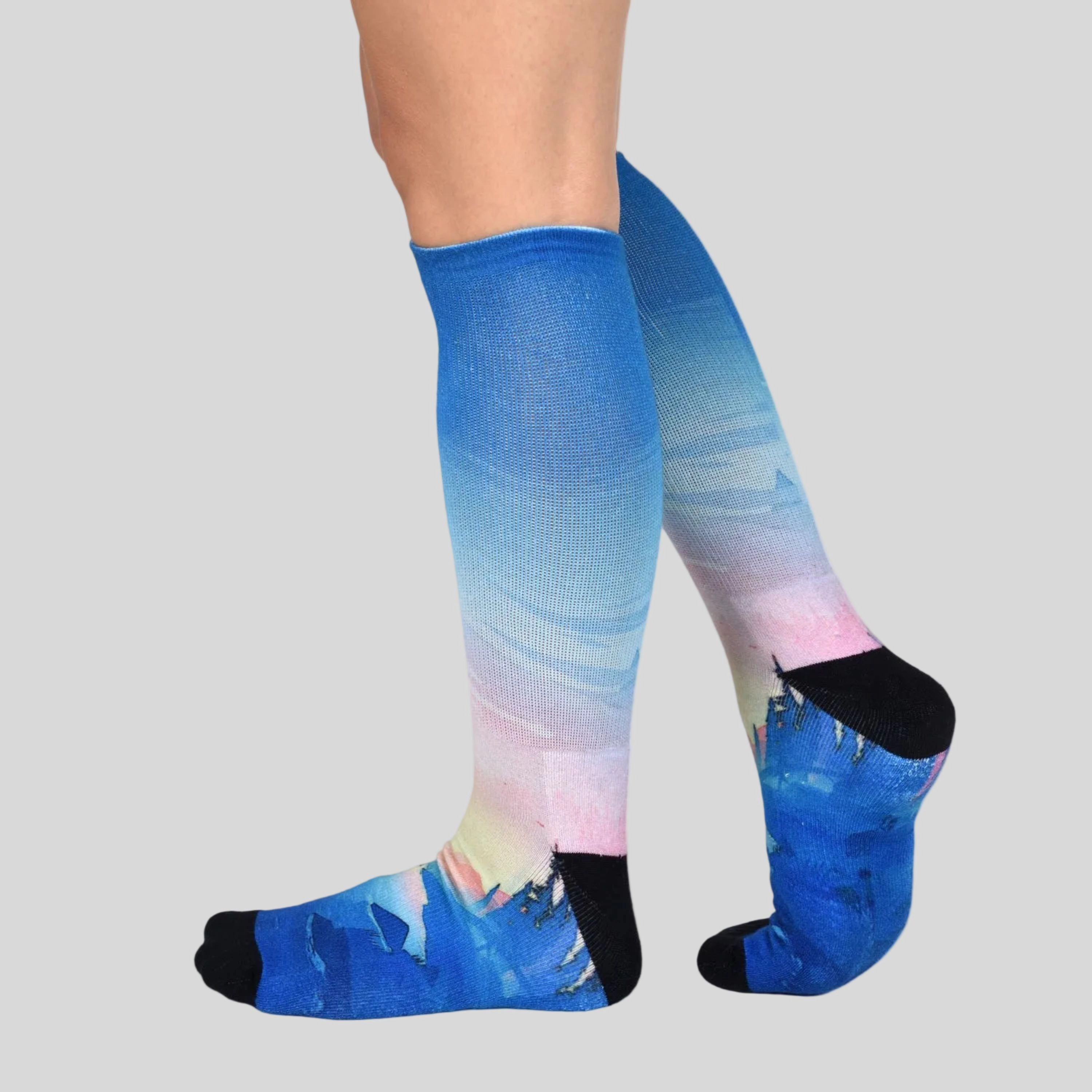 Wear Sierra Women's Knee-High Sunset Stream Design 1 Pair Pack Socks