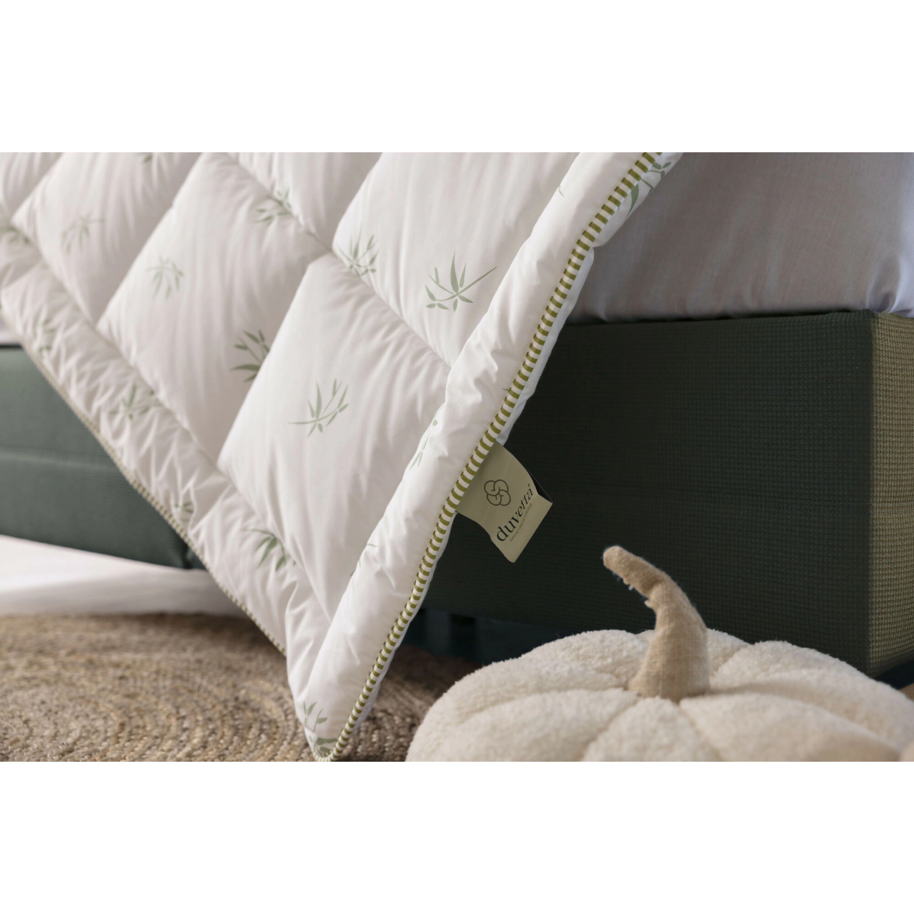Wear Sierra Duvetta Bamboo Cotton Fabric Cover Comforter