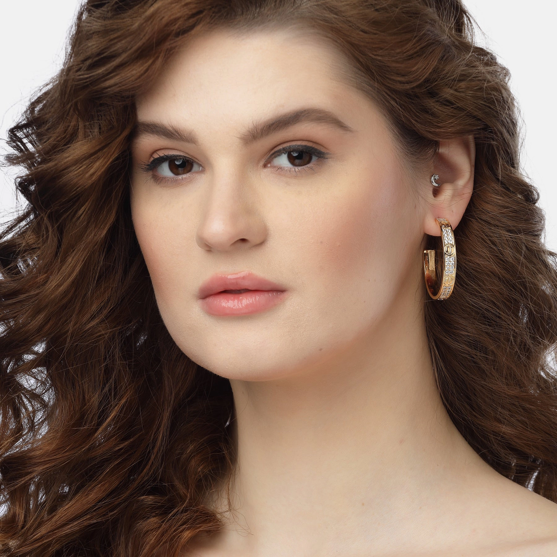 AGP PARIS Womens Timeless Sparkling Hoop Earrings