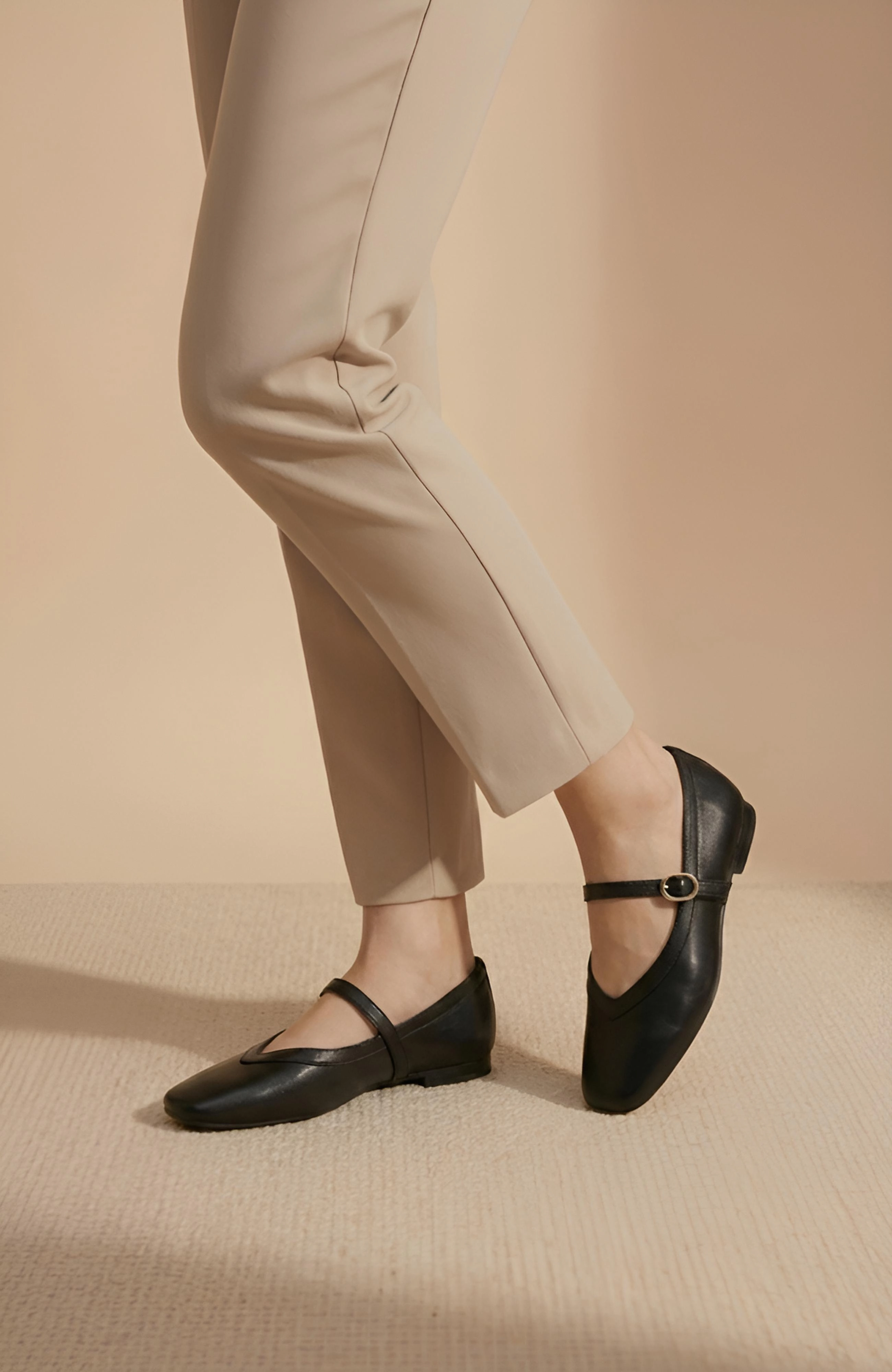Menina Step Womens Greta Leather Mary Jane Flat