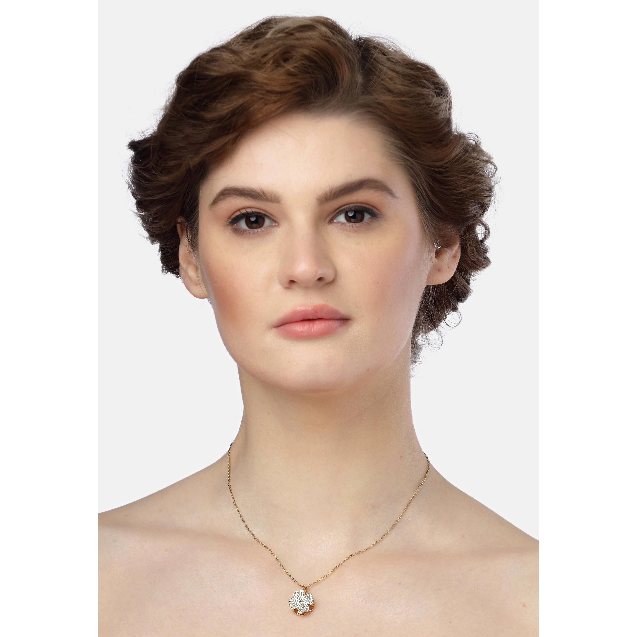 AGP PARIS Womens Golden Clover Sparkle Floral Pendant Necklace