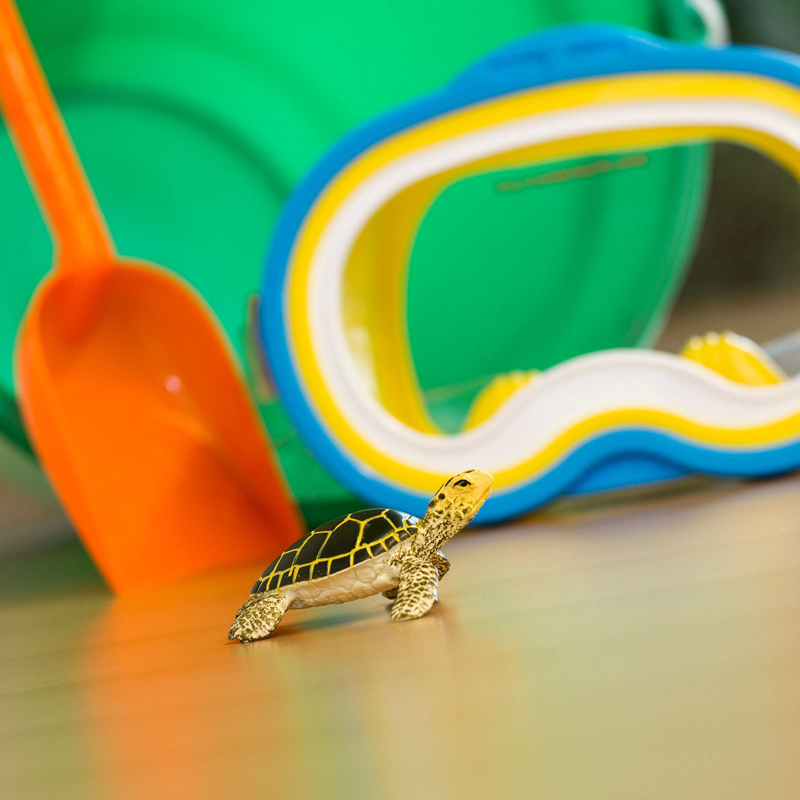 Safari Ltd. - Baby Green Sea Turtle Kids Toy Figure
