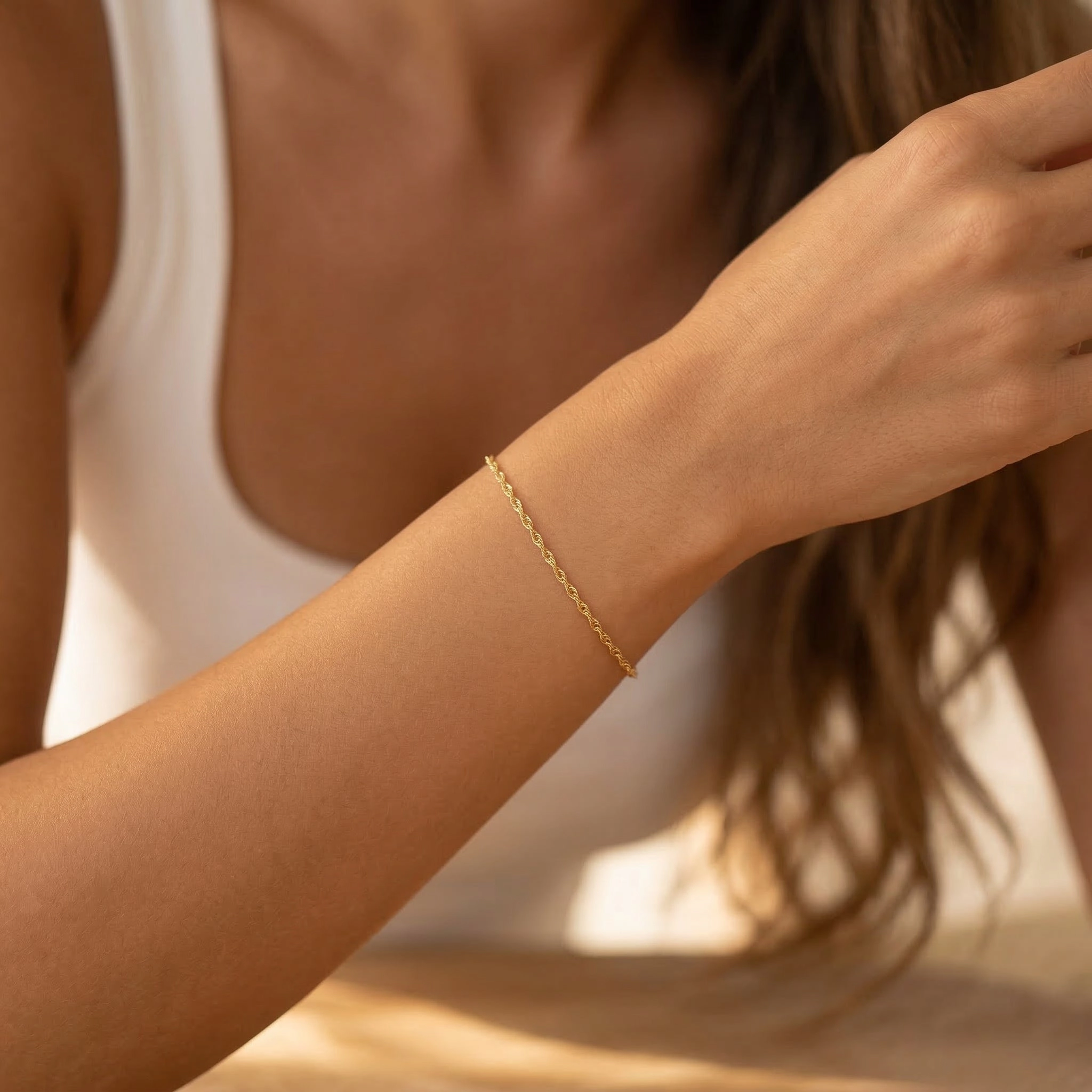 Mint & Lily Women's Singapore Twist Chain Bracelet
