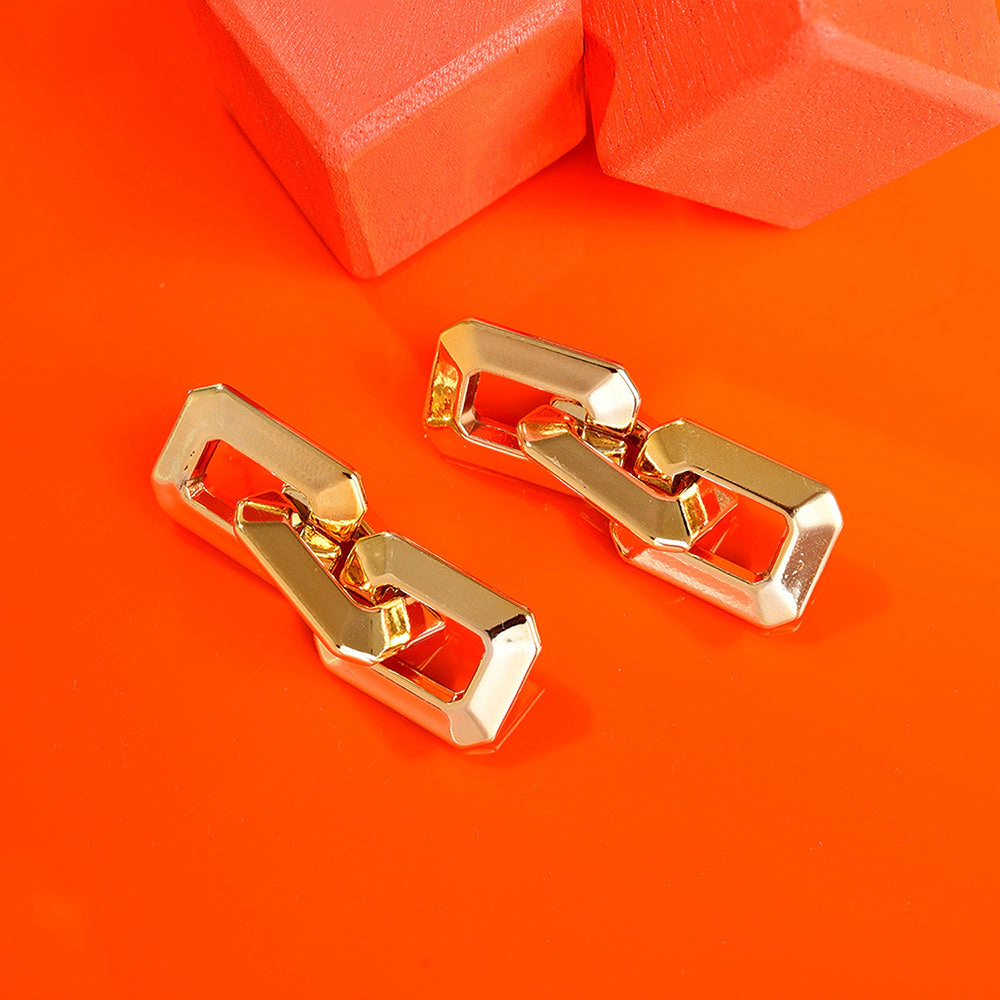 SOHI Women's Gold Chainlink Drop Earrings