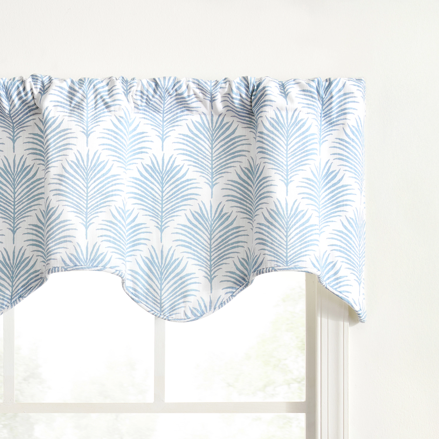 Ellis Curtain Palmetto 100% Cotton Scallop Poly-Cotton Lined Rod Pocket Valance 50" x 16