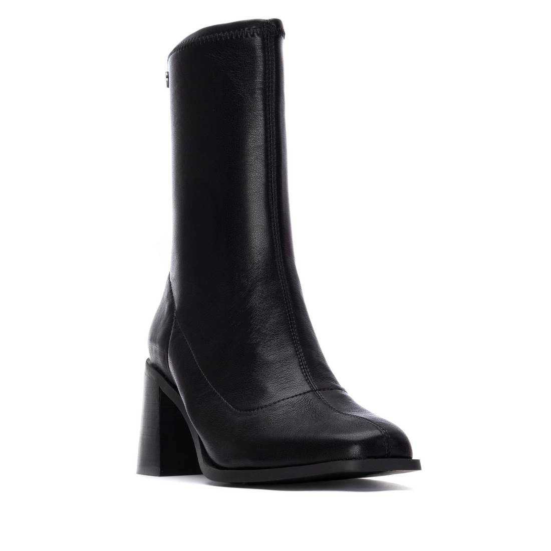 XTI Women's Block Heel Casual Booties