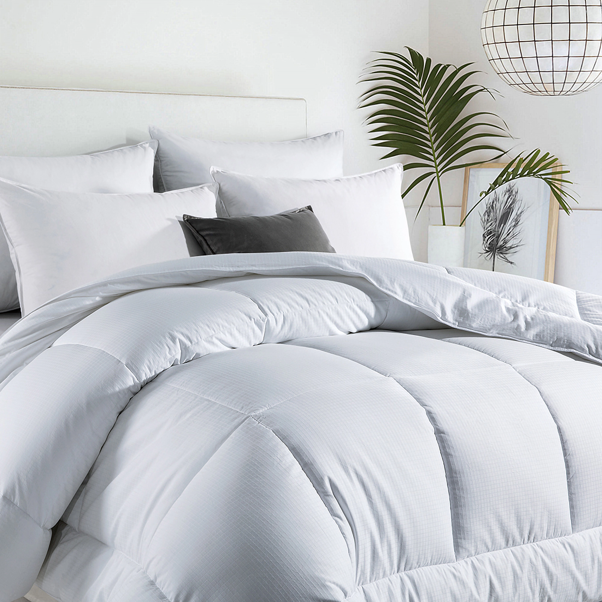 PEACENEST Textured Jacquard Comforter Year Round Down Alternative Duvet Insert