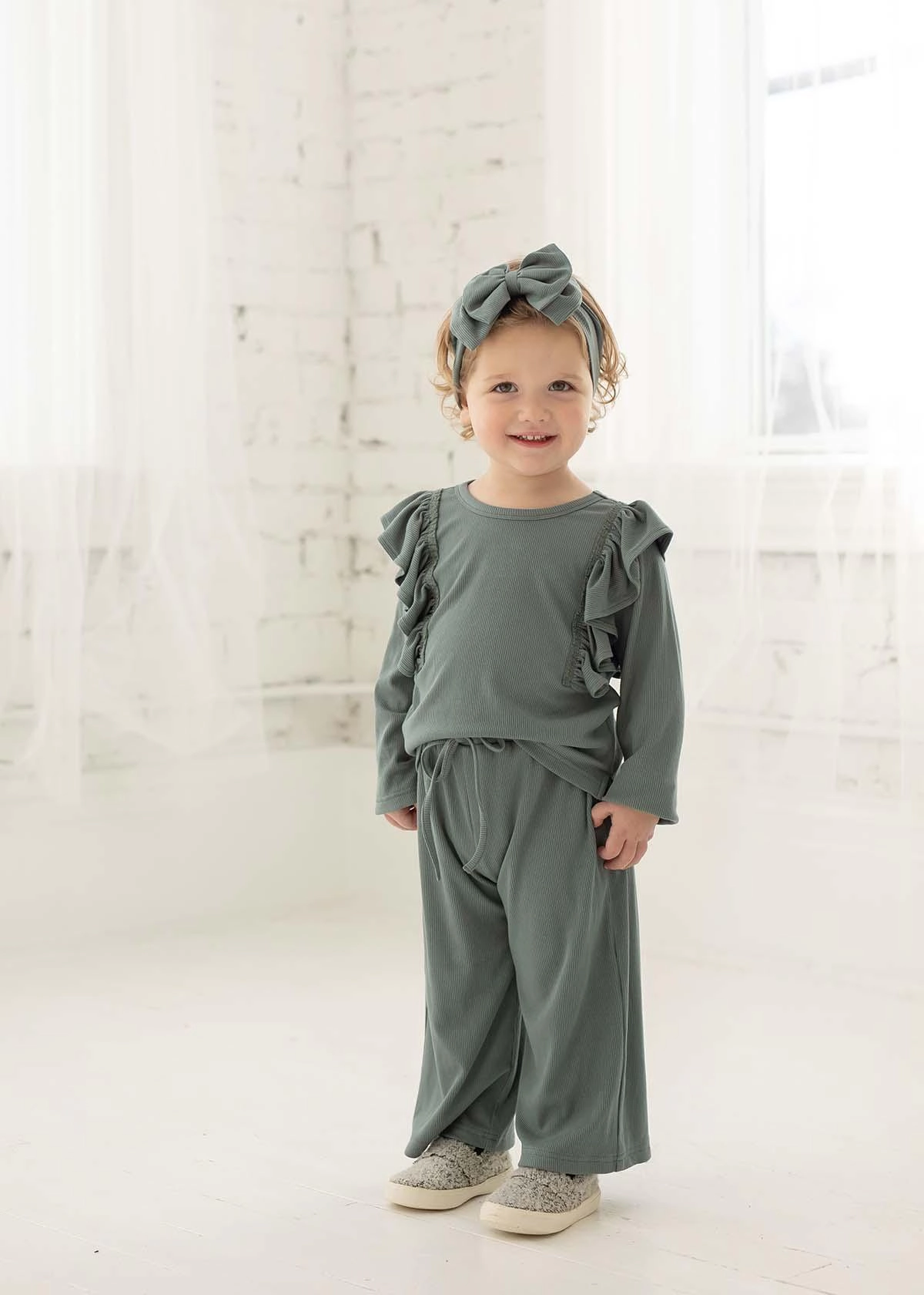 Mabel and Honey Perennial Knit 2-Piece Toddler Set - Ruffle Top Drawstring Pant, Green