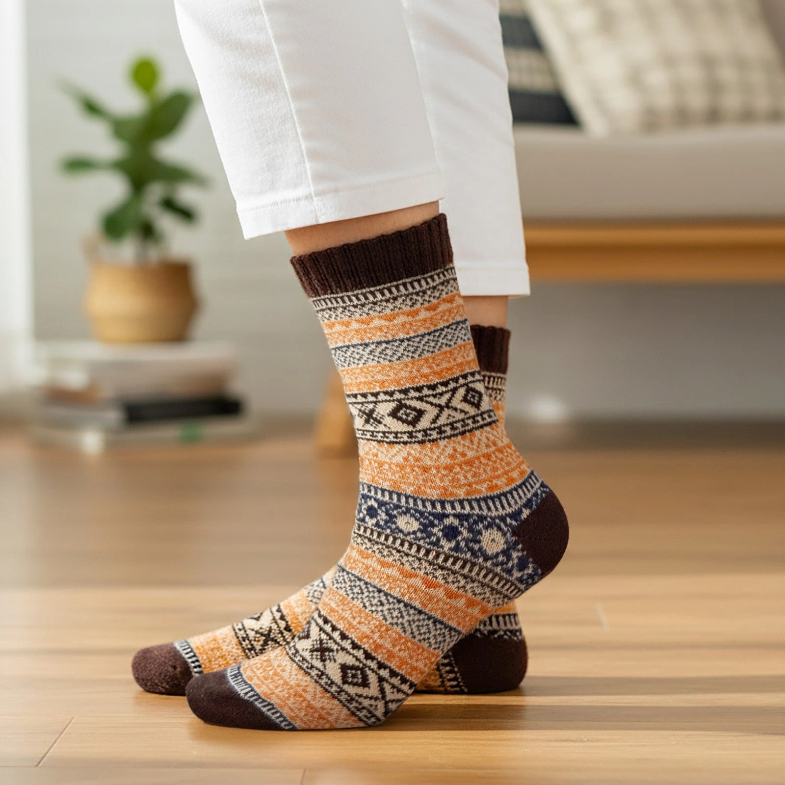 Wrapables Women's Nordic Winter Warm Crew Wool Socks (Set of 5)